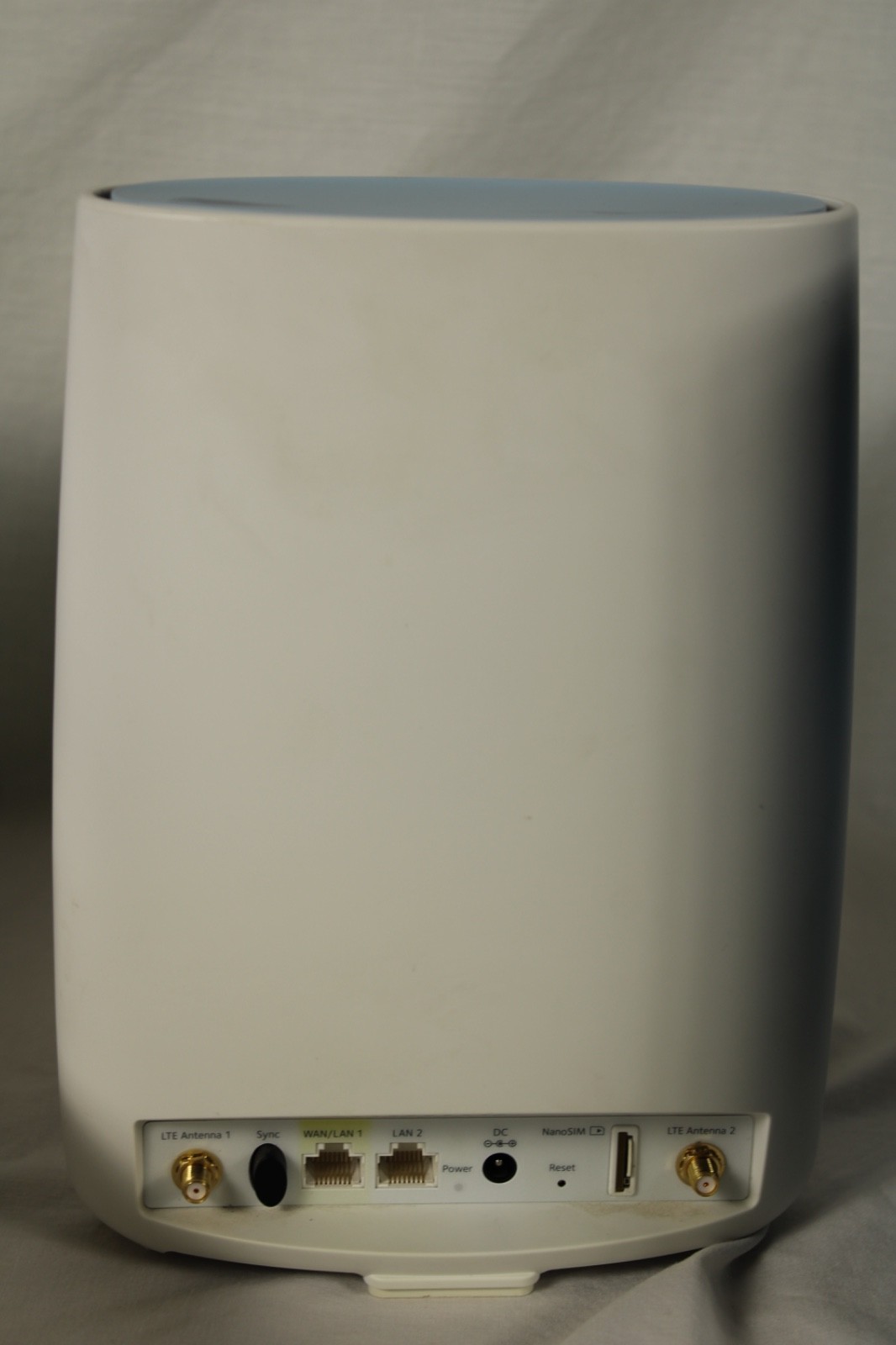 Netgear Orbi LBR20 Tri-Band 4G LTE WiFi Home Router White US Cellular Locked