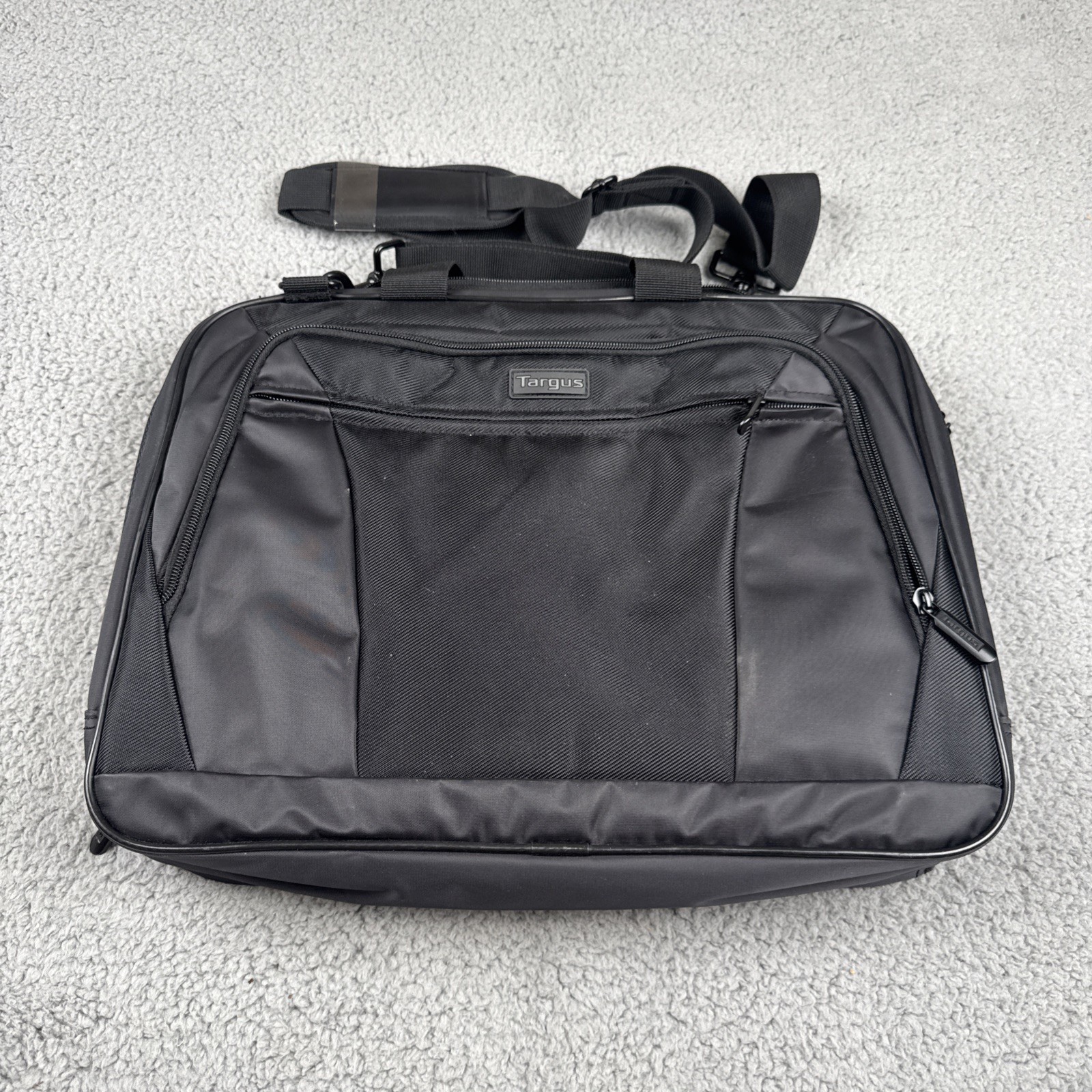 TARGUS LAPTOP NOTEBOOK BLACK CARRYING CASE LG TRAVEL BAG w/ SHOULDER STRAP  NEW