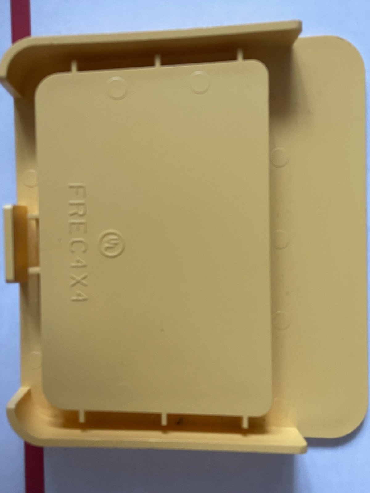 New Sealed FREC4X4YL PANDUIT 4X4 END CAP FITTING
