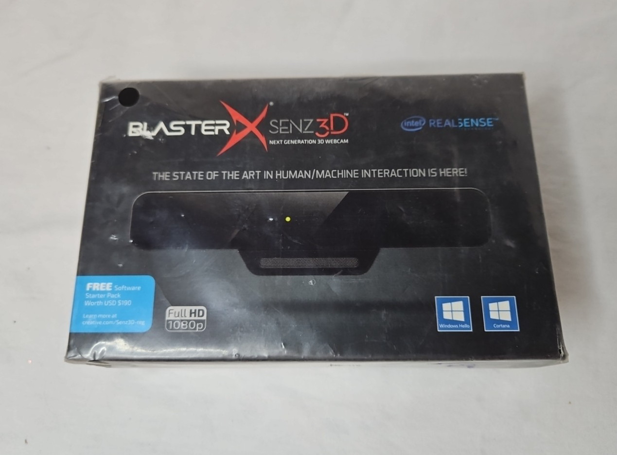 NEW Creative Labs BlasterX Senz3D Webcam Full HD 1080p VF0810 Depth-Sensing
