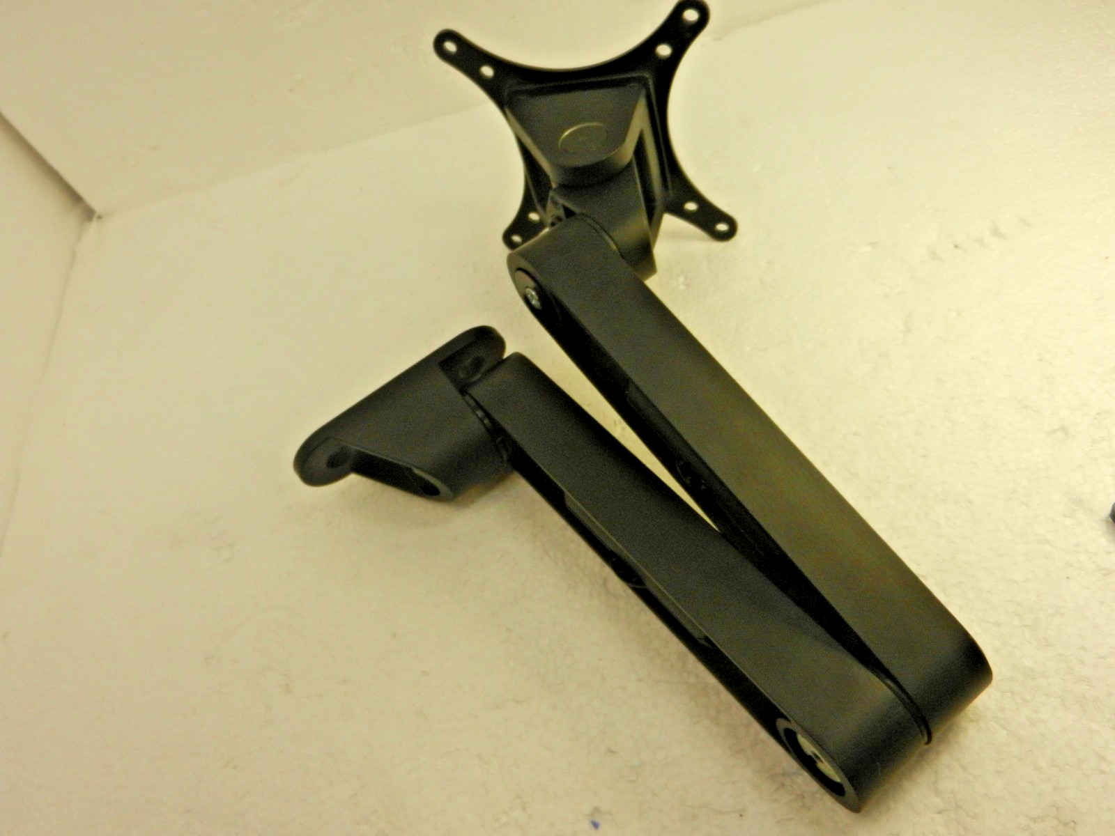 Human Scale - FLAT PANEL Monitor Arm LCD MOUNT - HAT DESIGN