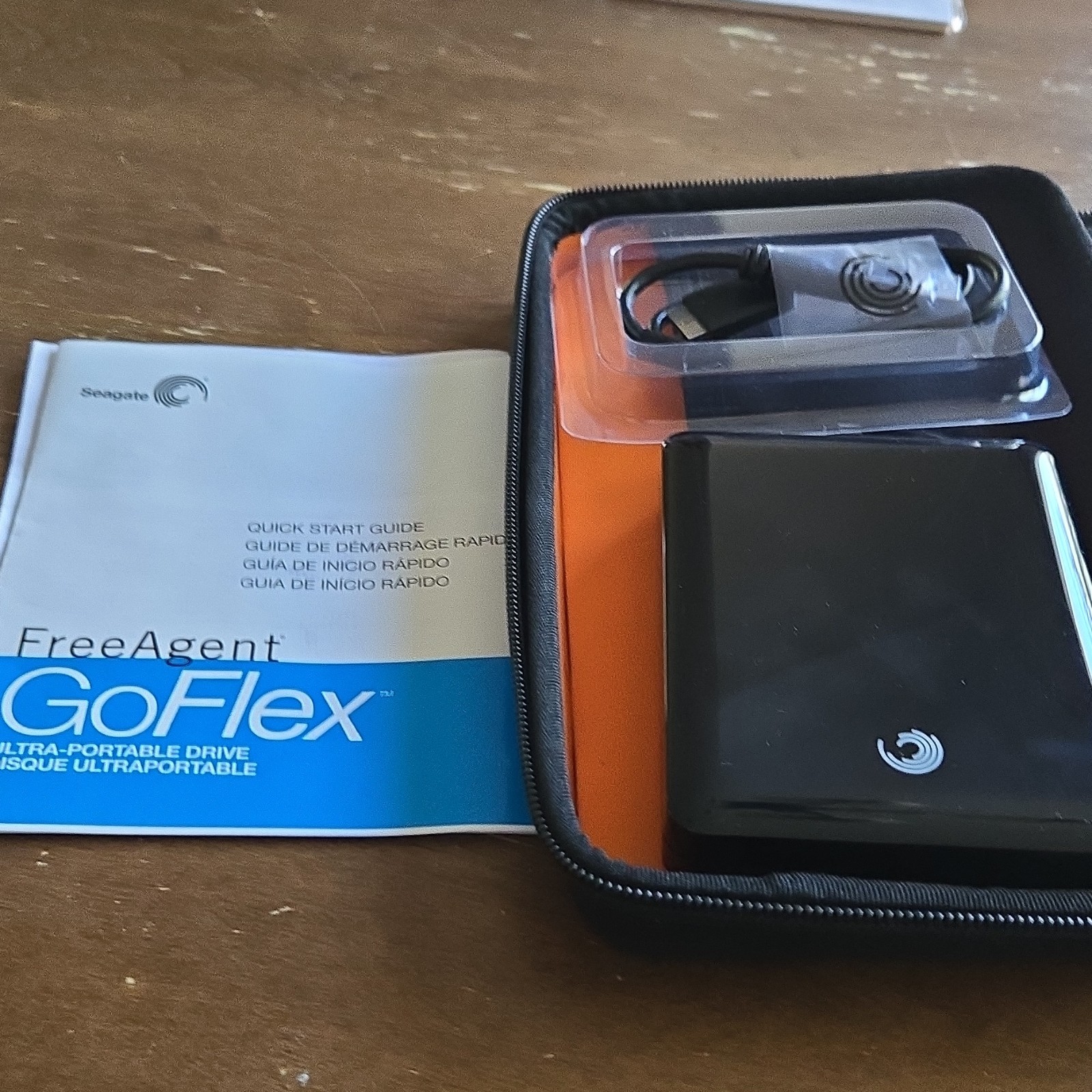 Seagate FreeAgent GoFlex 1TB USB 3.0 Portable External Hard Drive w/ Case
