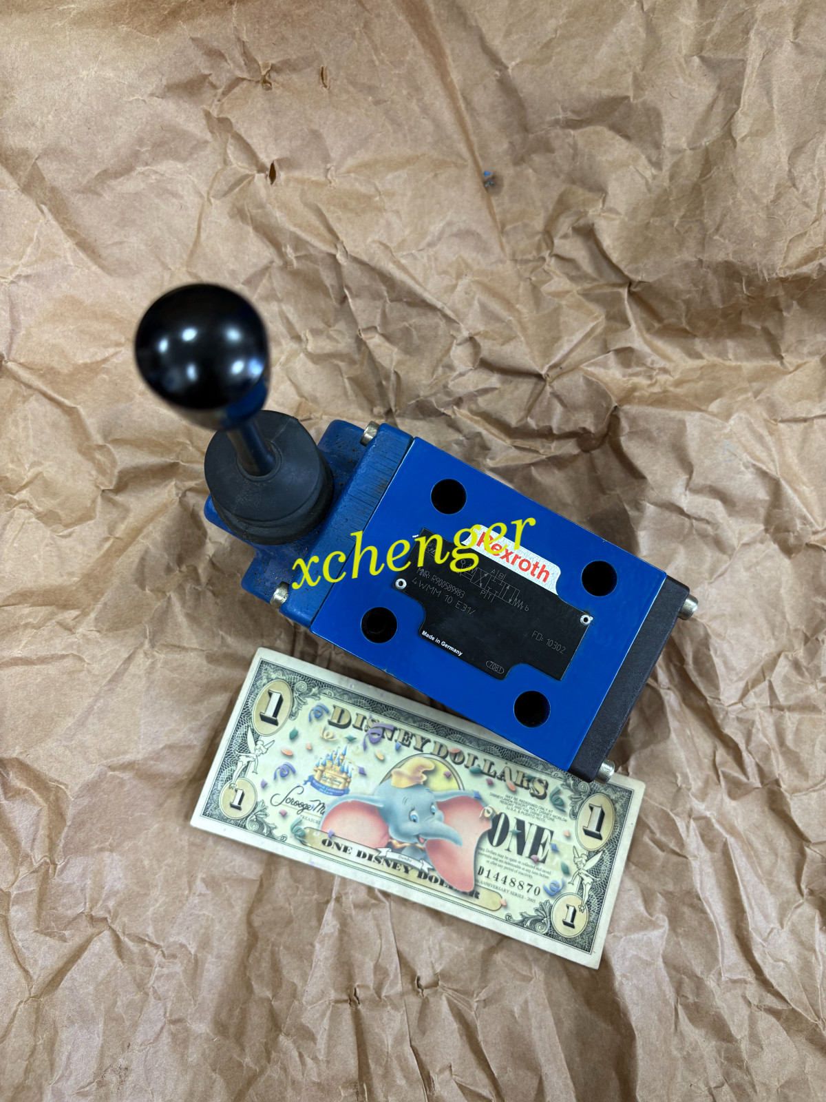 1PCS 4WMM10E3X/ NEW GERMANY VALVE R900589983 via FedEx or DHL