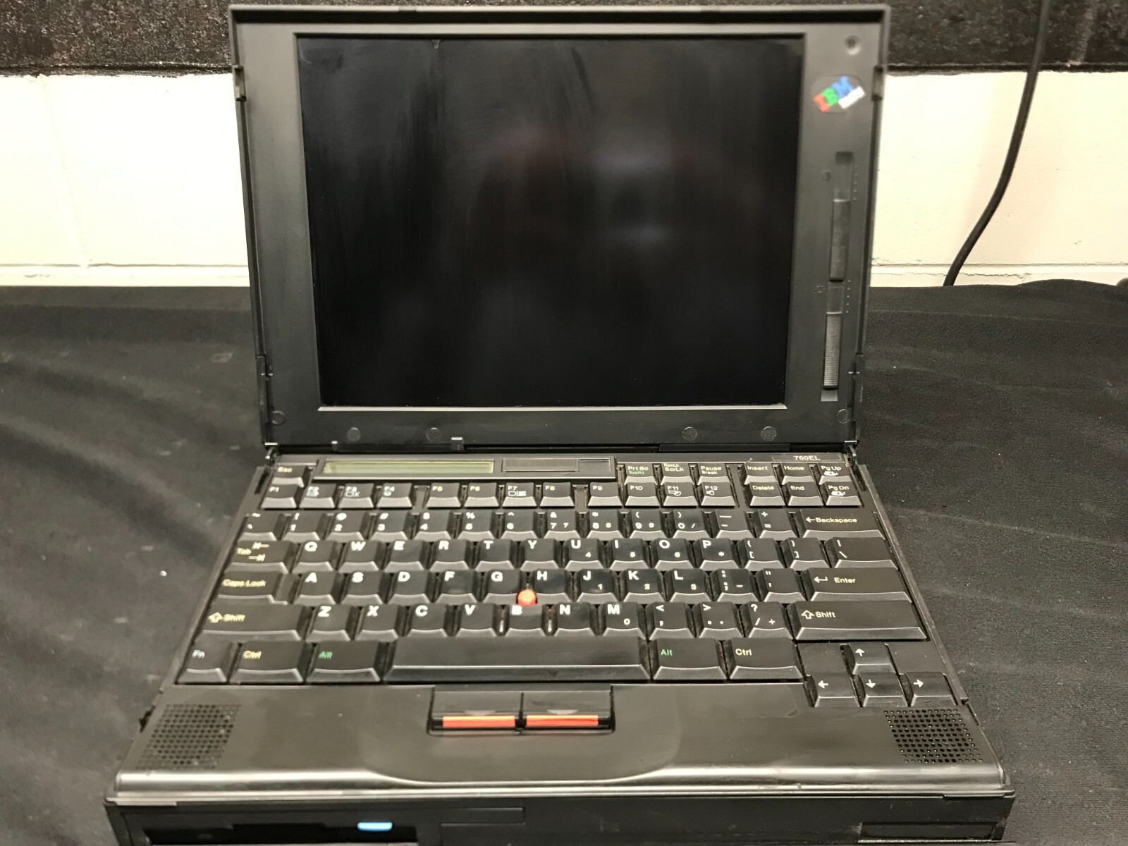 Vintage IBM Thinkpad Laptop 760EL with Onsite Docking Station