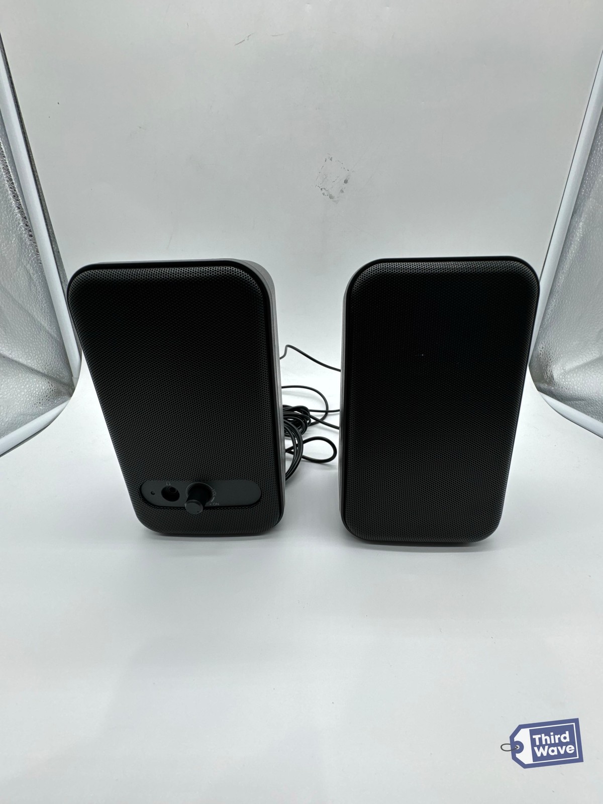 Insignia Computer Speakers 2.0 Channel Wired 3.5mm USB Black 4.5W NS-CSG2B6