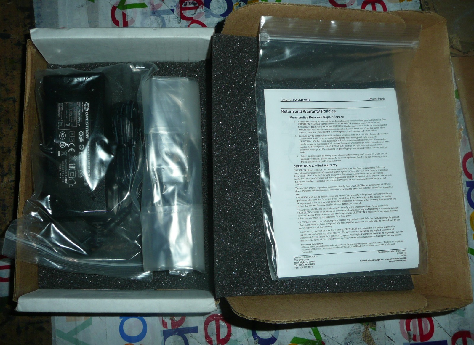 NEW Crestron Desktop Universal Power Pack AC Adapter 24V 2.5A 2.1MM PW-2420RU