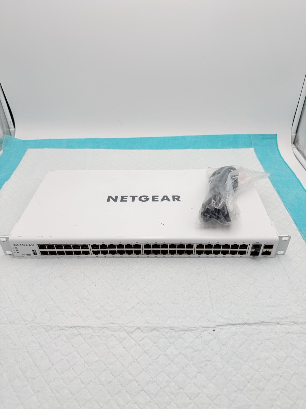 Netgear GC752X 24-port. Gigabit Switch With Power Cord