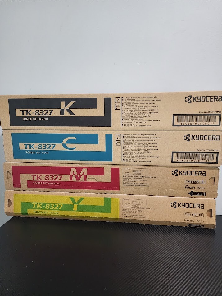Kyocera Taskalfa TK-8327 Toner Set