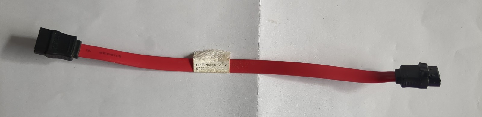 SATAIII 5Gbps cable red 20cm with fastening clip (HP P/N: 5188-2897)