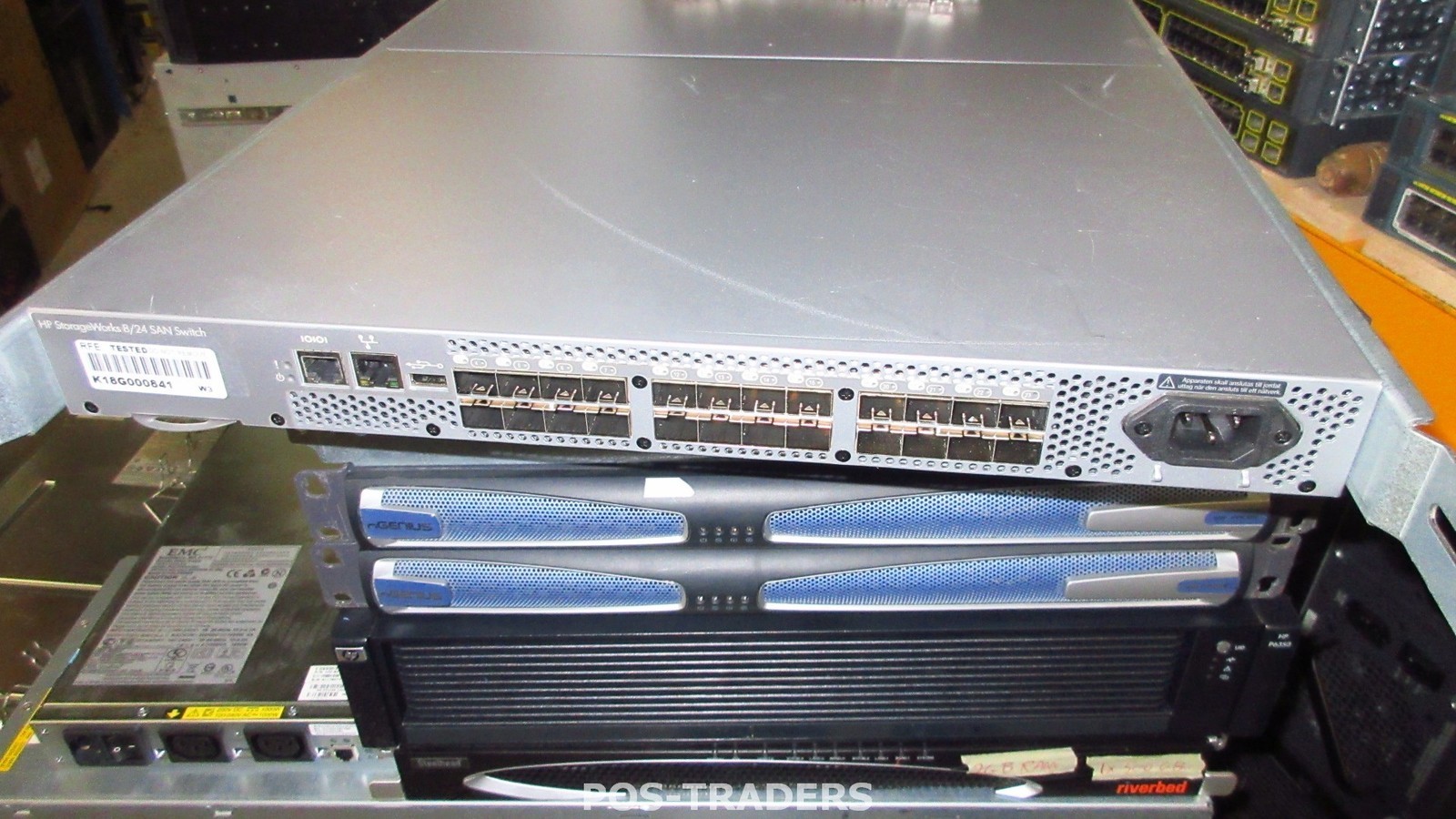 HP AM868B Storageworks 8/24 San Switch - AM868A 492292-001 - EXCLUDING SFP'S