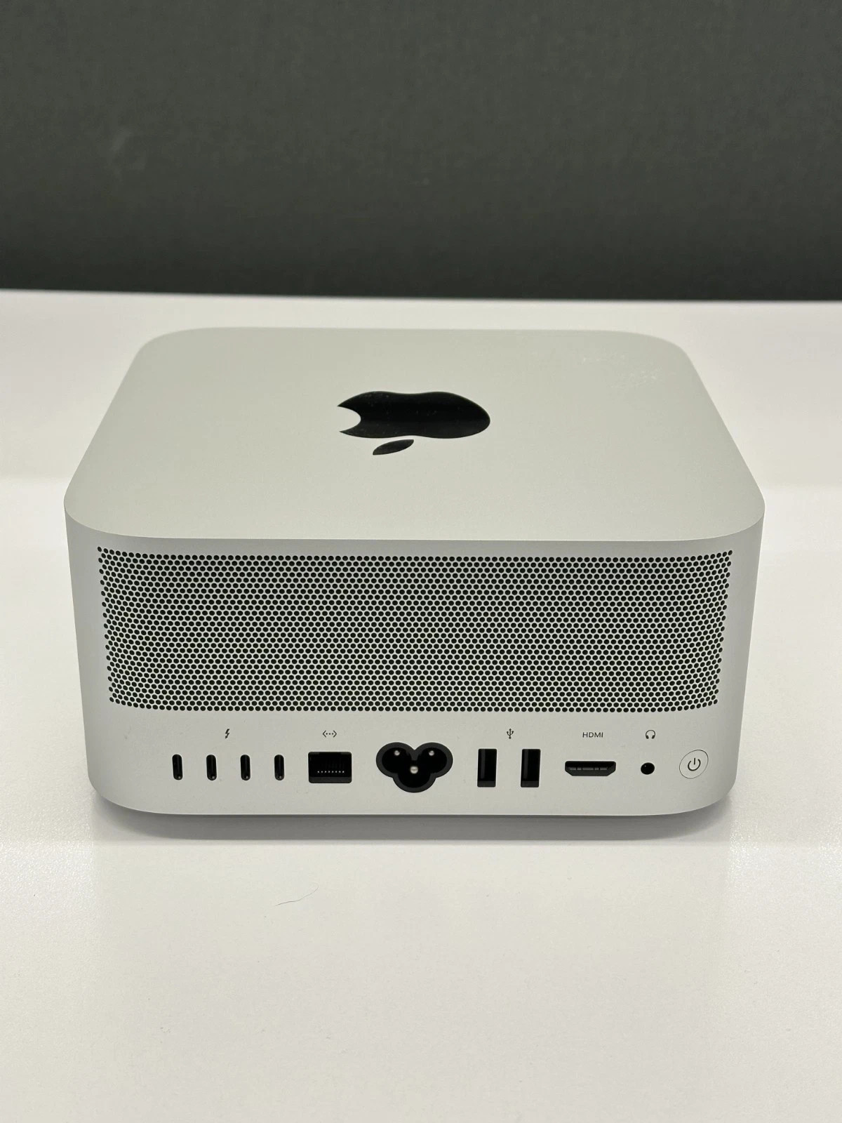 Mac Studio M3 Ultra 32-CPU 80-GPU | 512 GB RAM | 1TB SSD | +8TB External SSD