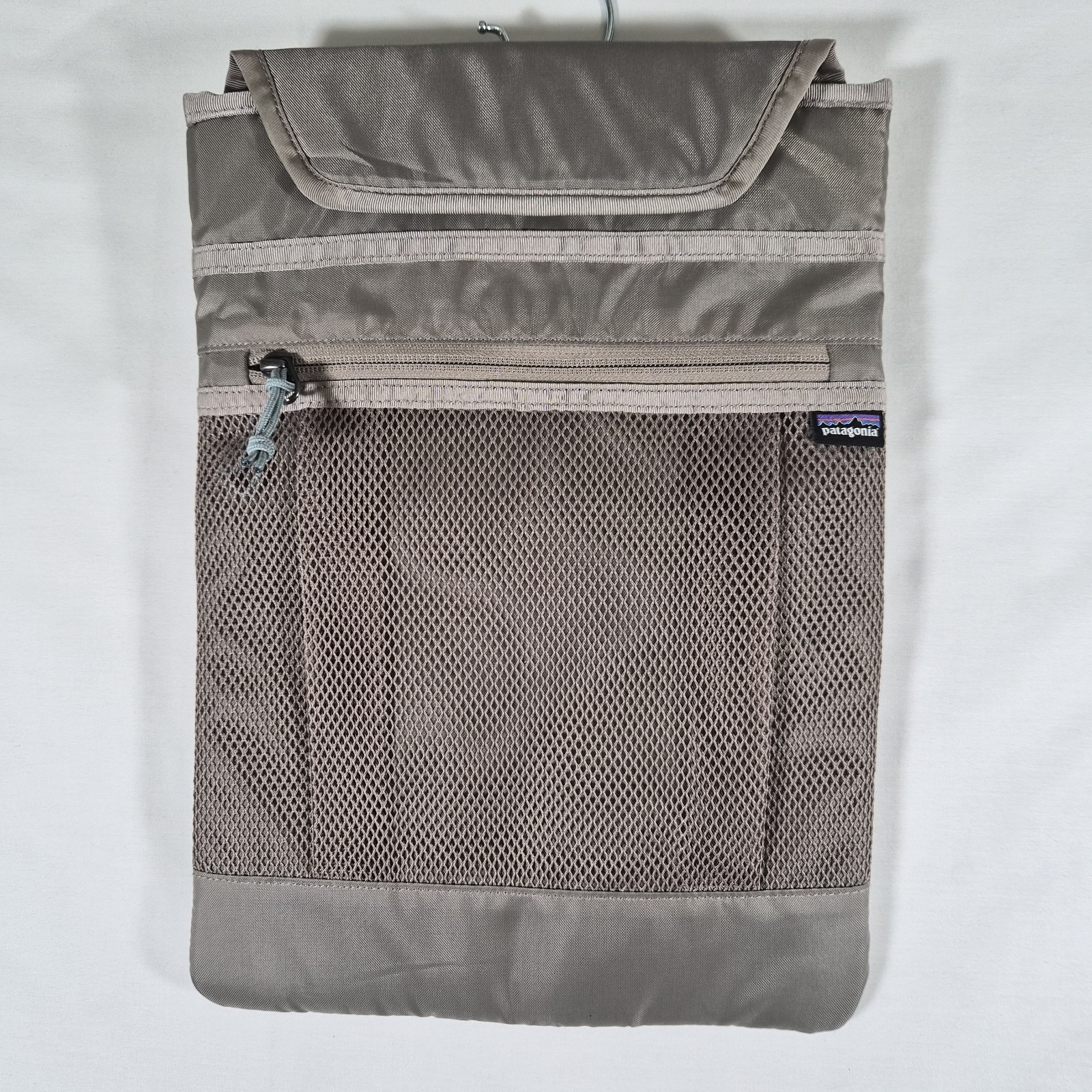 Patagonia Refugio Gray Padded Laptop Tablet Sleeve Bag Case Mesh Zip Pocket 13"