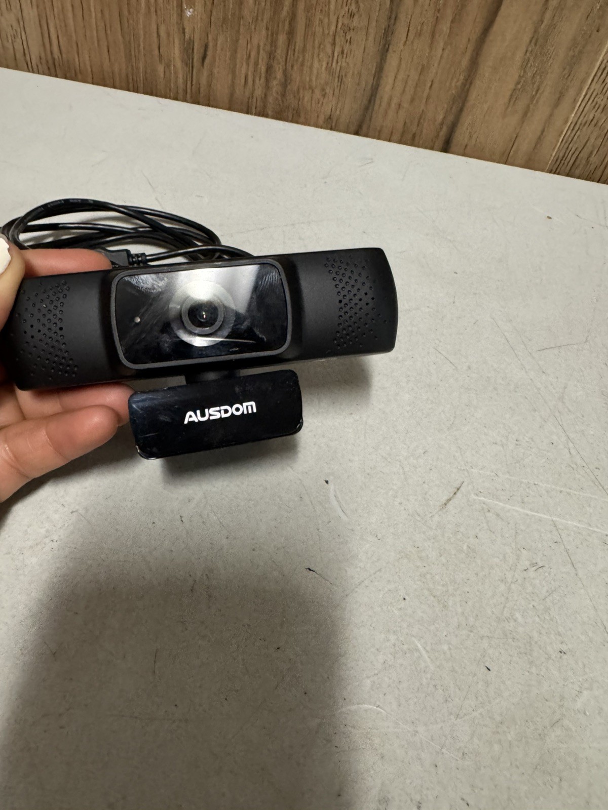 AUSDOM AF640 A521 USB HD Webcam with Built-In Microphone Clip Mount Black