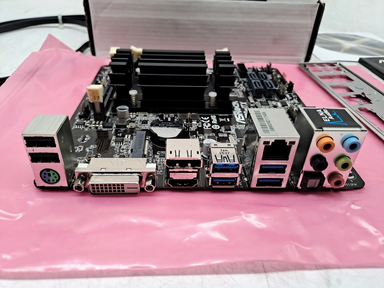 ASRock N3700-ITX  DDR3 Mini ITX  Motherboard N3700-ITX