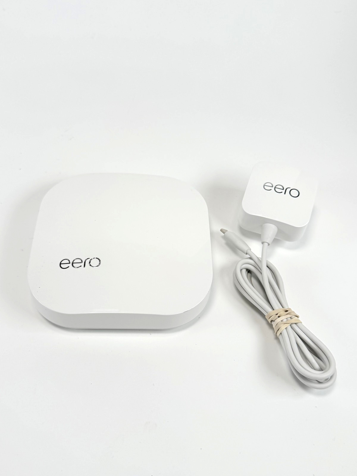 Eero Pro Mesh WiFi 5 Router Model No: B010001 Works Ships Fast