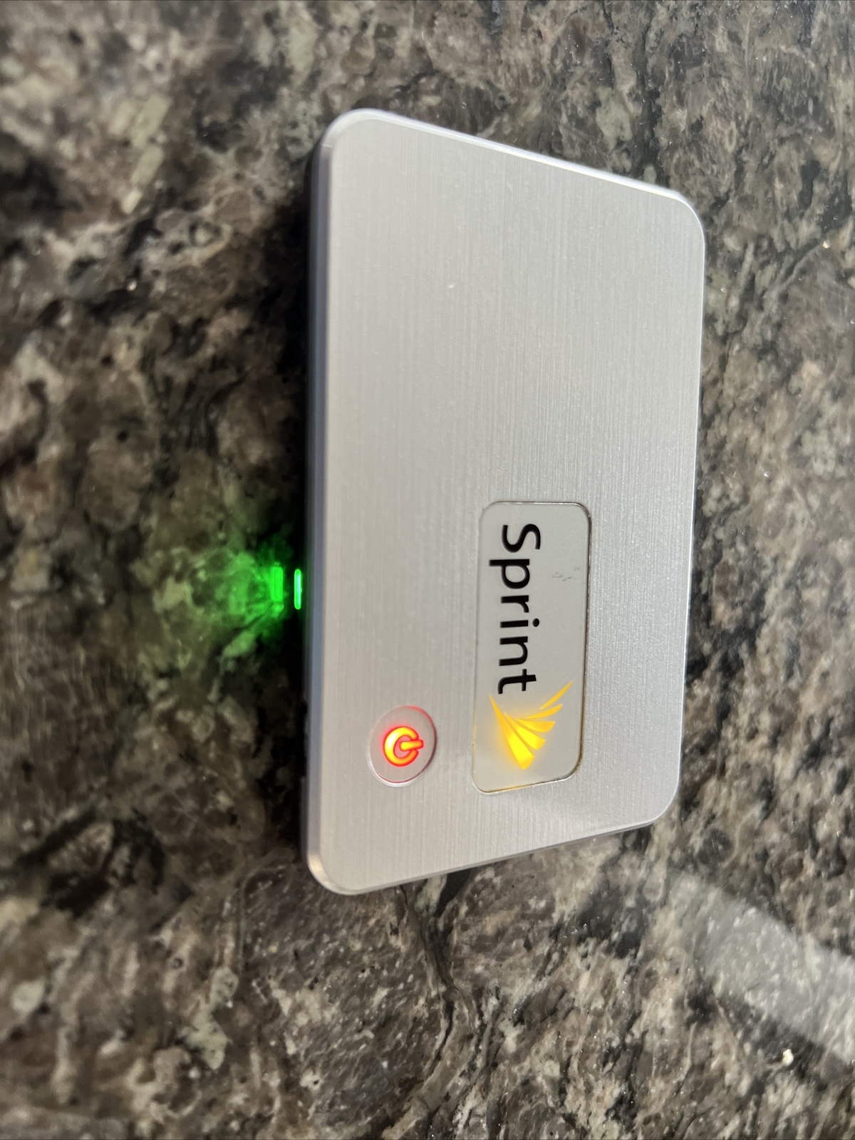 SPRINT Novatel Wireless Inc MiFi2200 Mobile Hotspot with battery