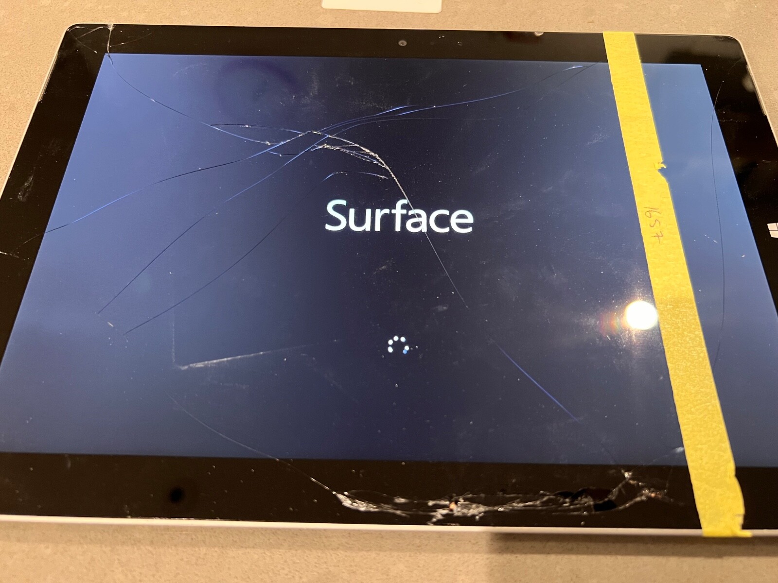 As-is Microsoft Surface 3 (10.8) 1657 (Wi-Fi+4G) Intel x7-Z8700/128GB/4GB/Pro A4