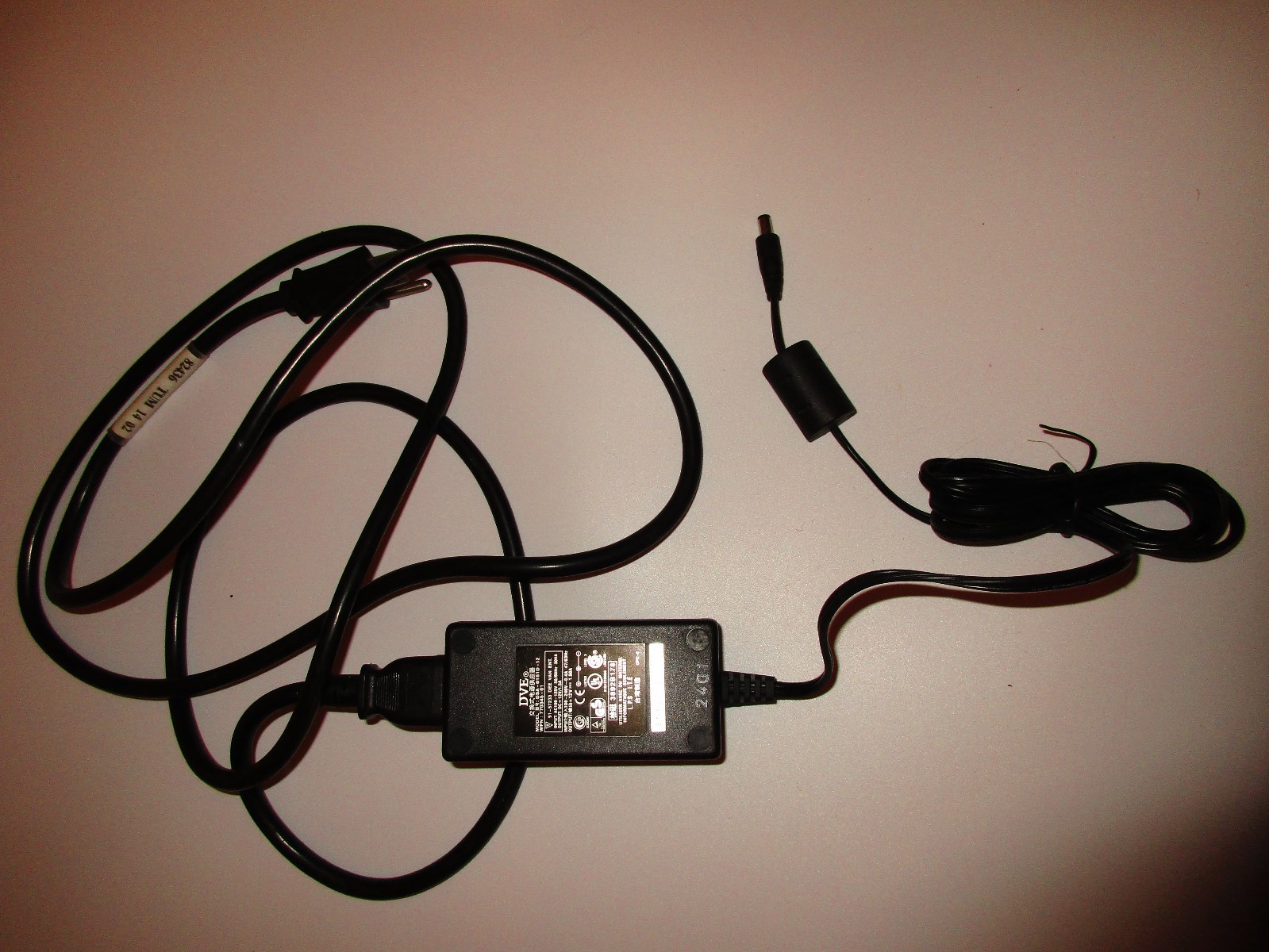 DVE 12V Power Supply Adaptor DSA-0151D-12 Output 12V DC 1.5A 1500mA