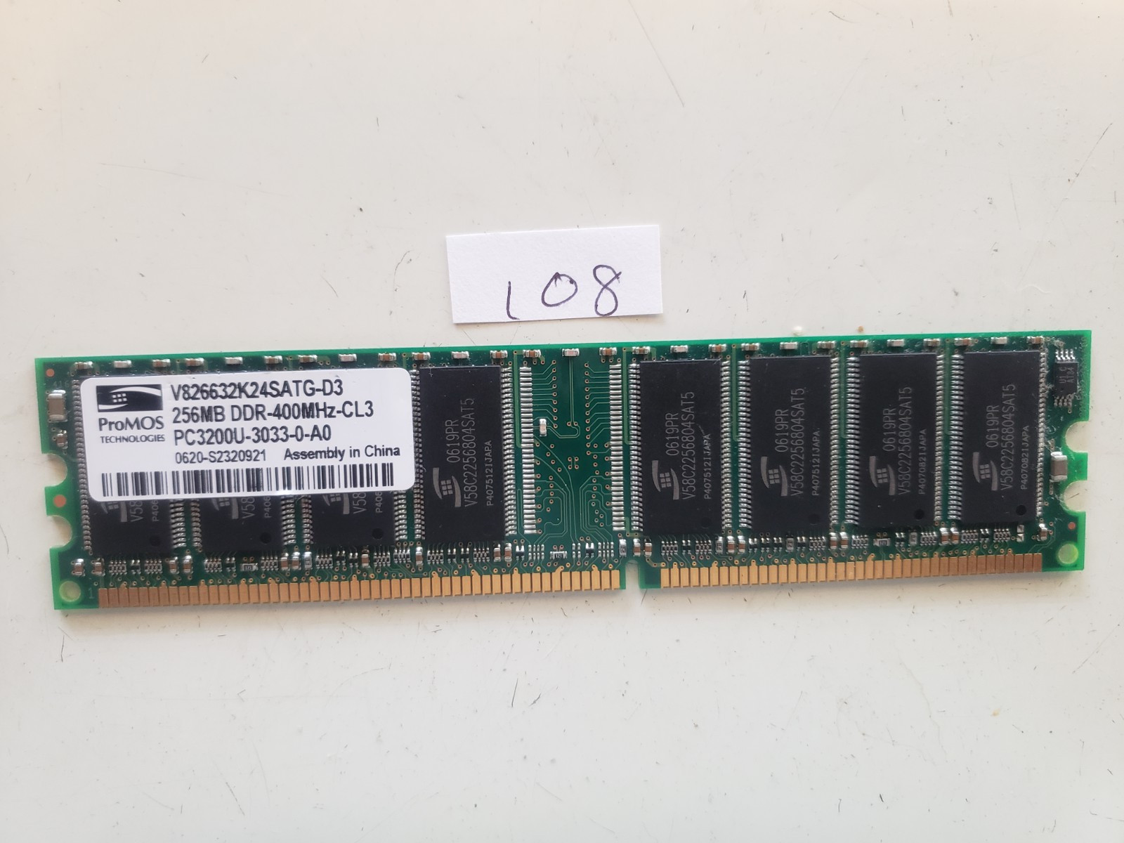 ProMOS RAM 256mb DDR-400mhz-CL3 PC3200U-3033-)-AO v826632K24SATG-D3 #108