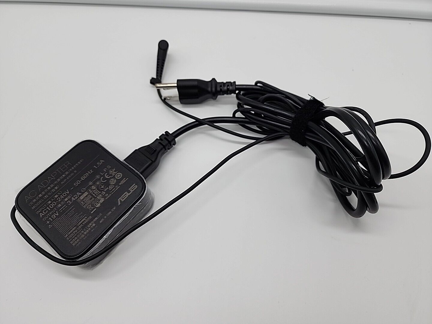 OEM ASUS ADP-65GD B 19V3.42A 65W Vivo UN65U-M006M UN65U-M021M AC Adapter Charger