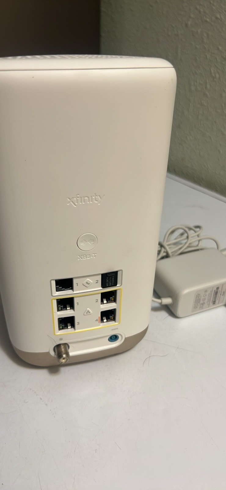 Xfinity XB7-CM DualBand Advanced Compact Modem Router WiFi TG02DCW4482CT