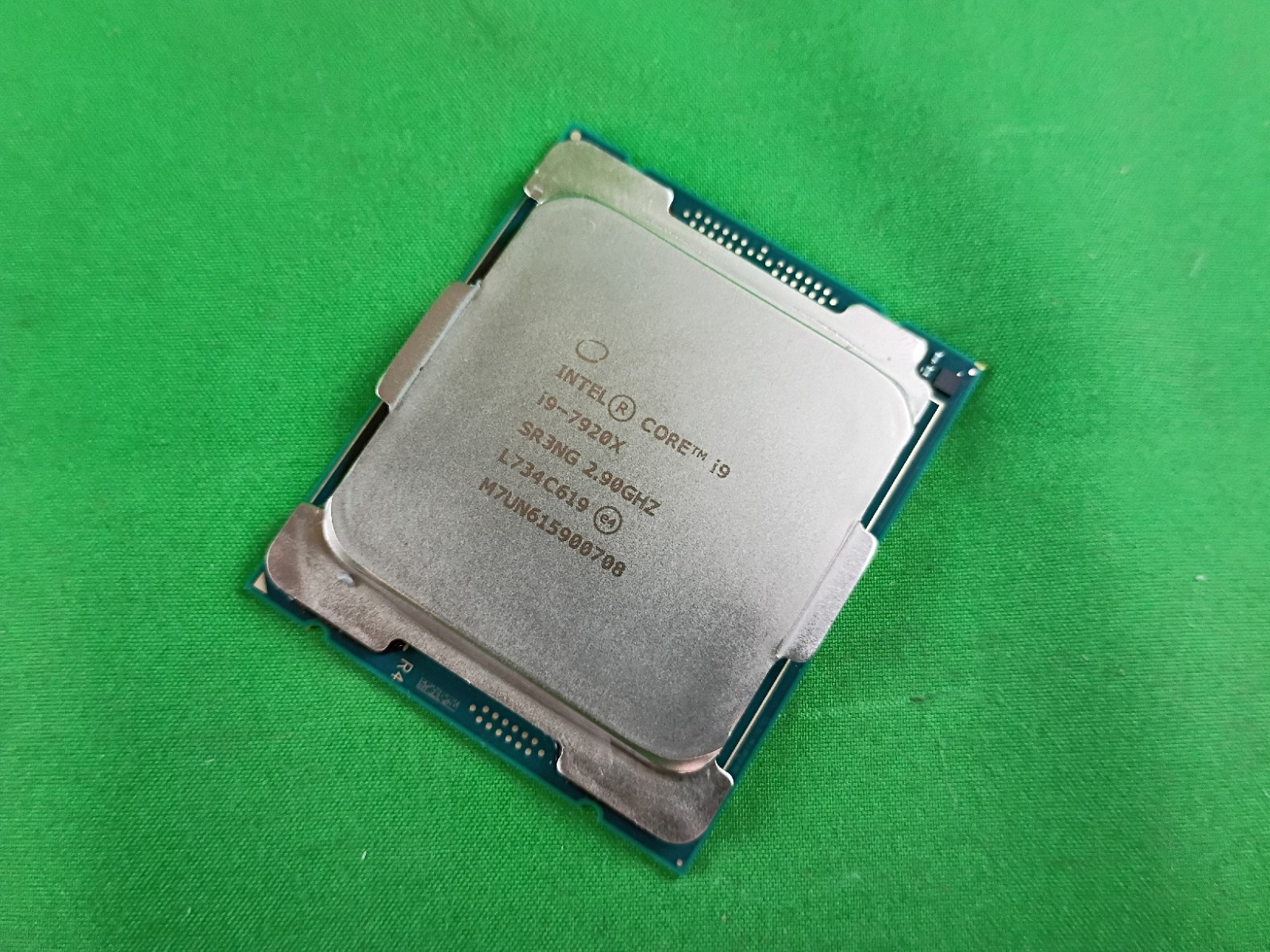 Intel Core i9-7920X @2.90GHz SR3NG Socket LGA2066 12-Core Desktop CPU Processor