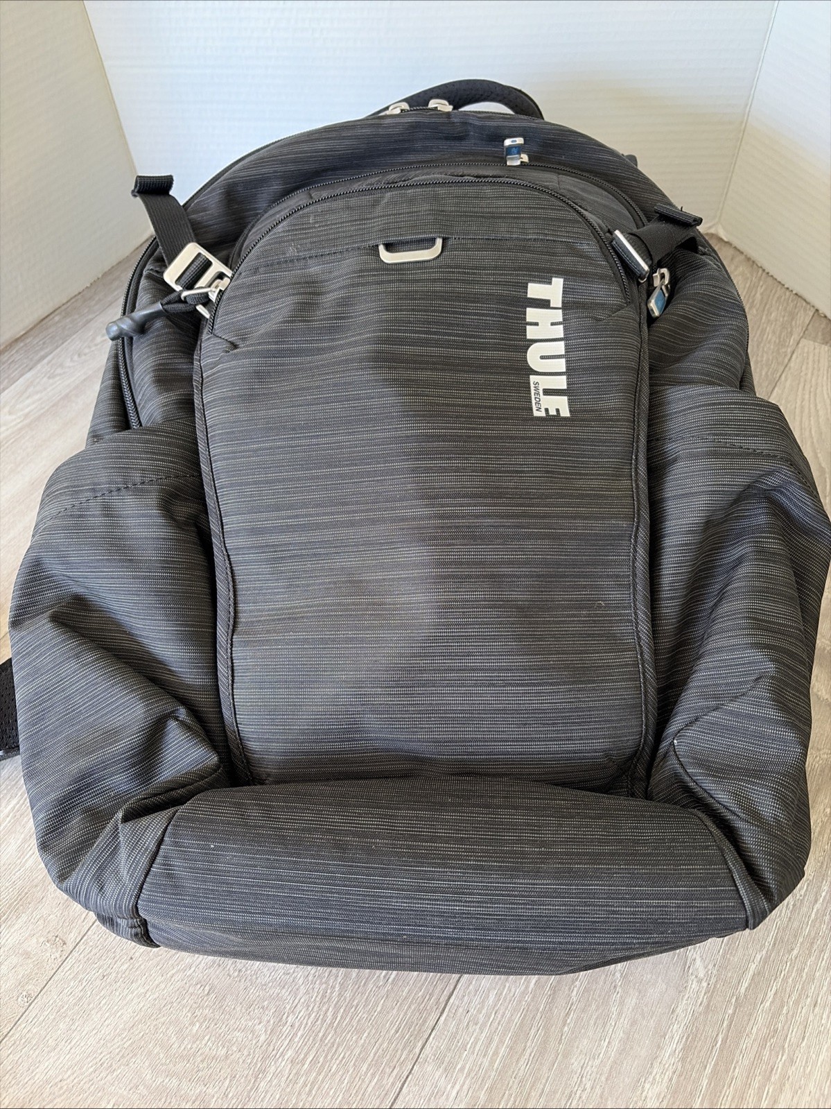Thule Black Backpack  Laptop Travel Construct Carry Work School Bag Padded