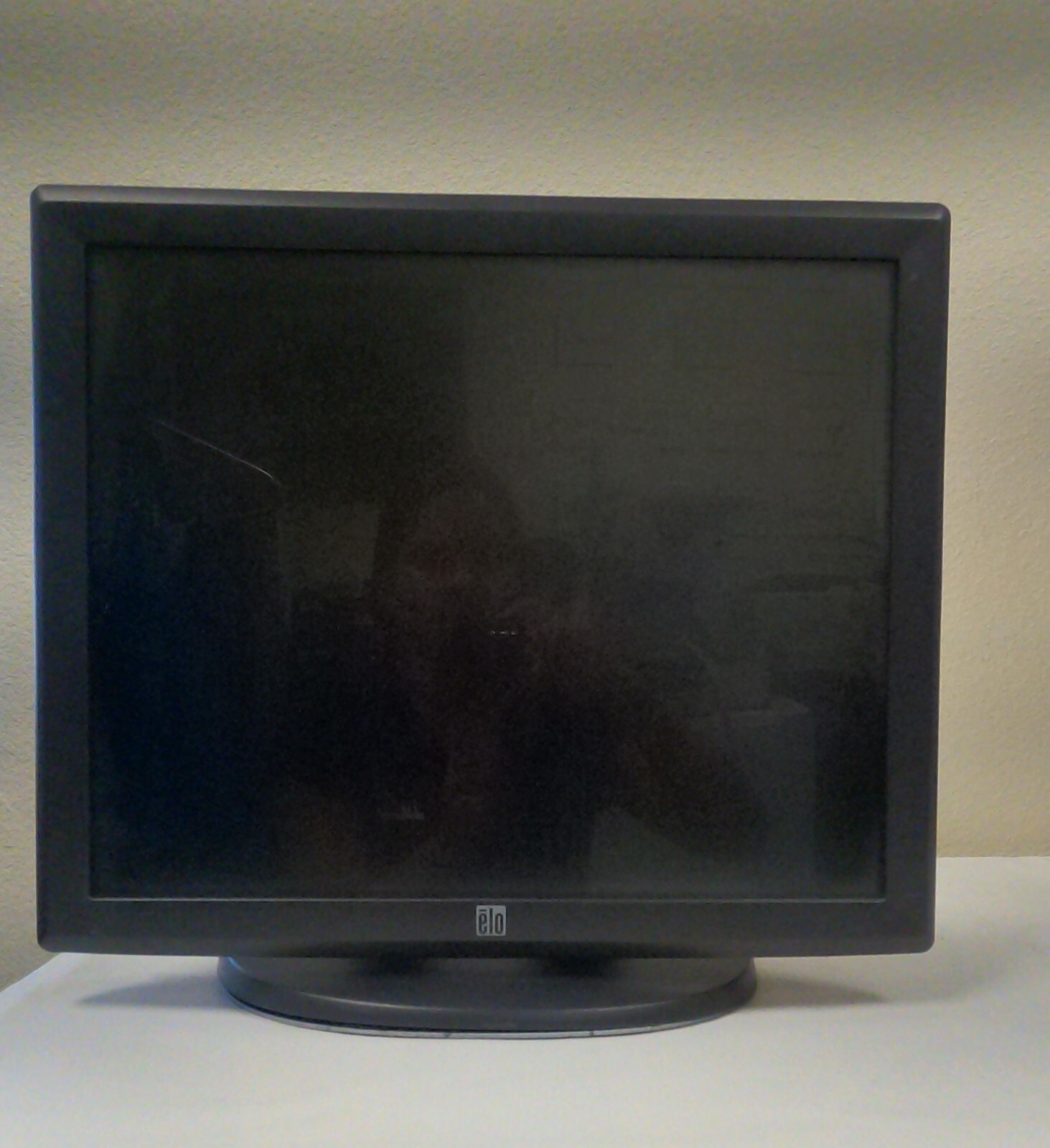 elo TouchSystems ET1928L-8CWM-1-GY-G 15" LCD Touchscreen and Stand.