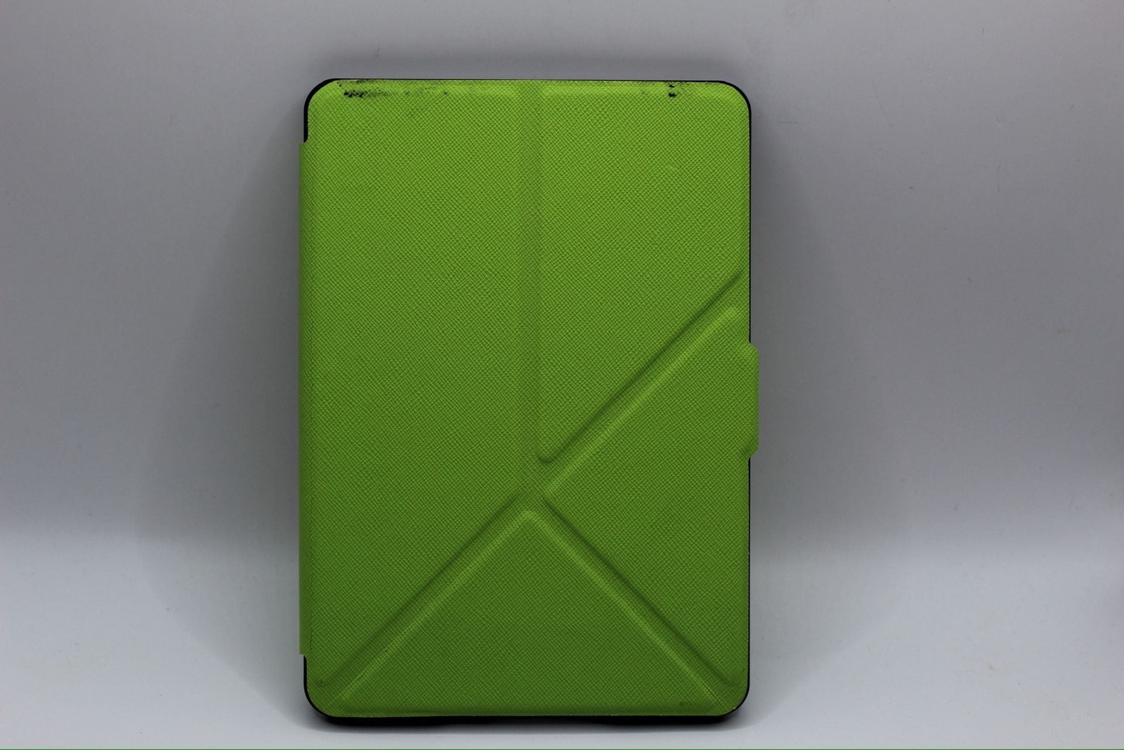 Amazon Kindle E-Reader with Green Protective Case