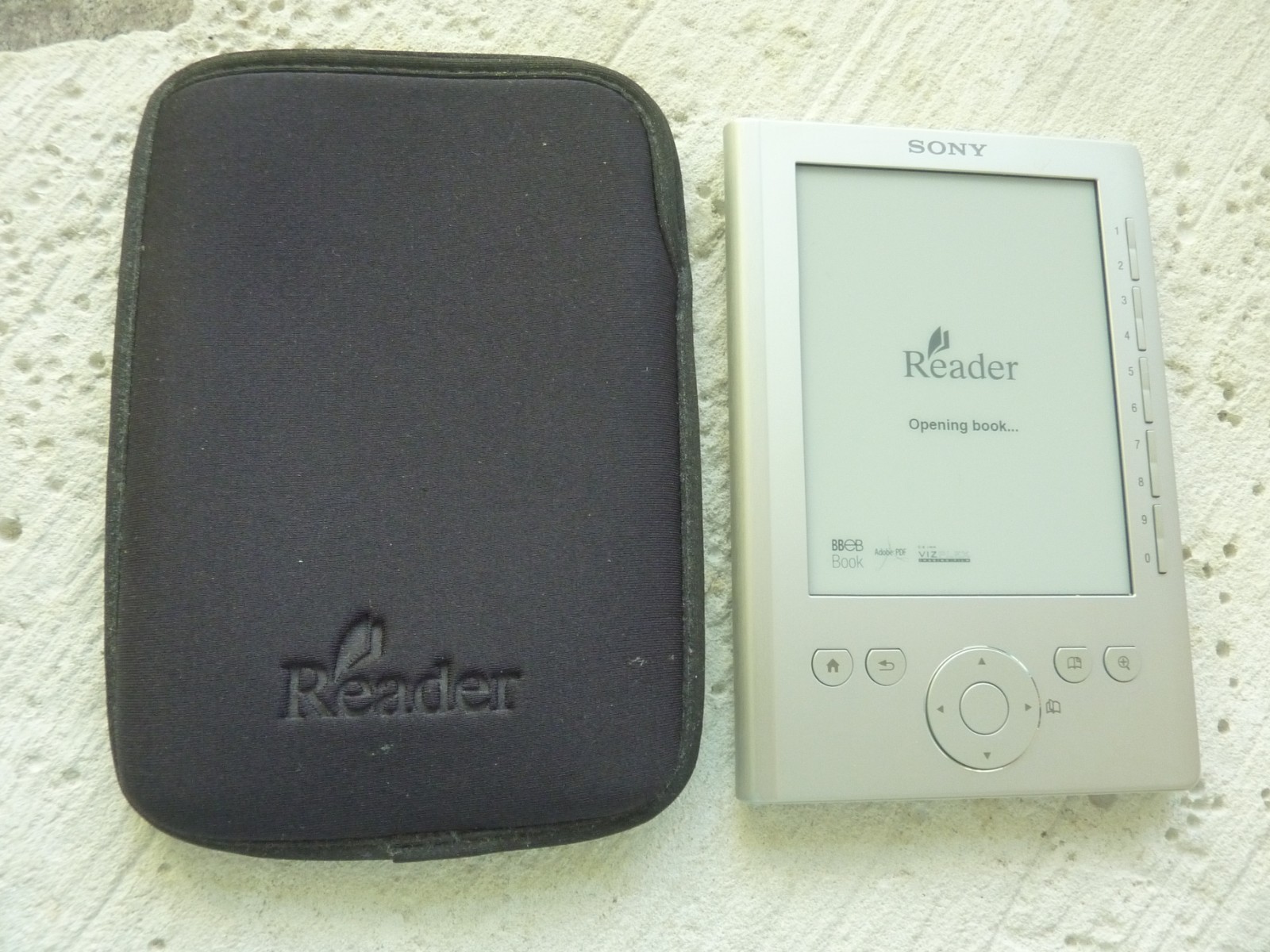 SONY PRS-300 Pocket Edition Digital E‑Reader 5" Screen Parts or Repair NotBundle