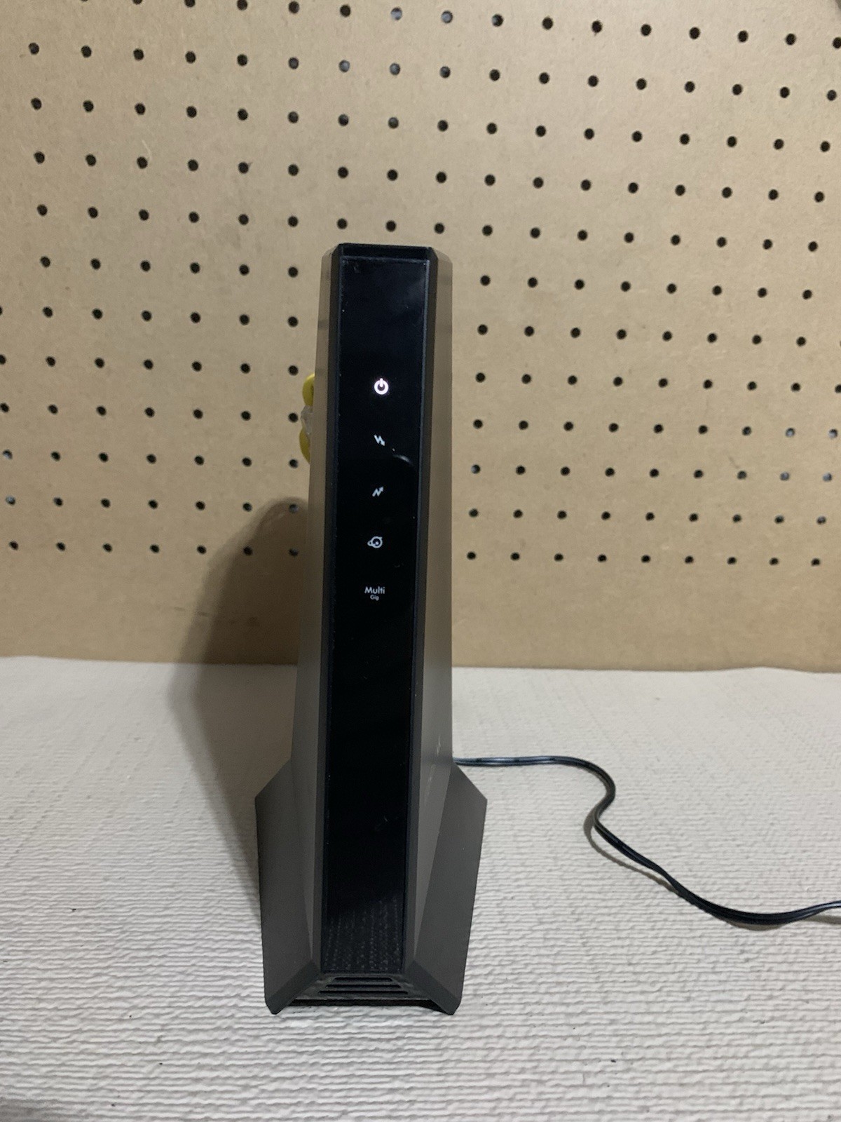 NETGEAR CM2000 Nighthawk DOCSIS 3.1 Cable Modem Unit Only No Power Cord READ