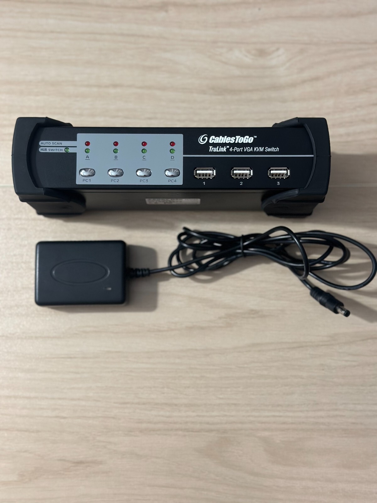 KVM - CablesToGo TruLink 4-Port VGA PS2 KVM Switch Model #35555