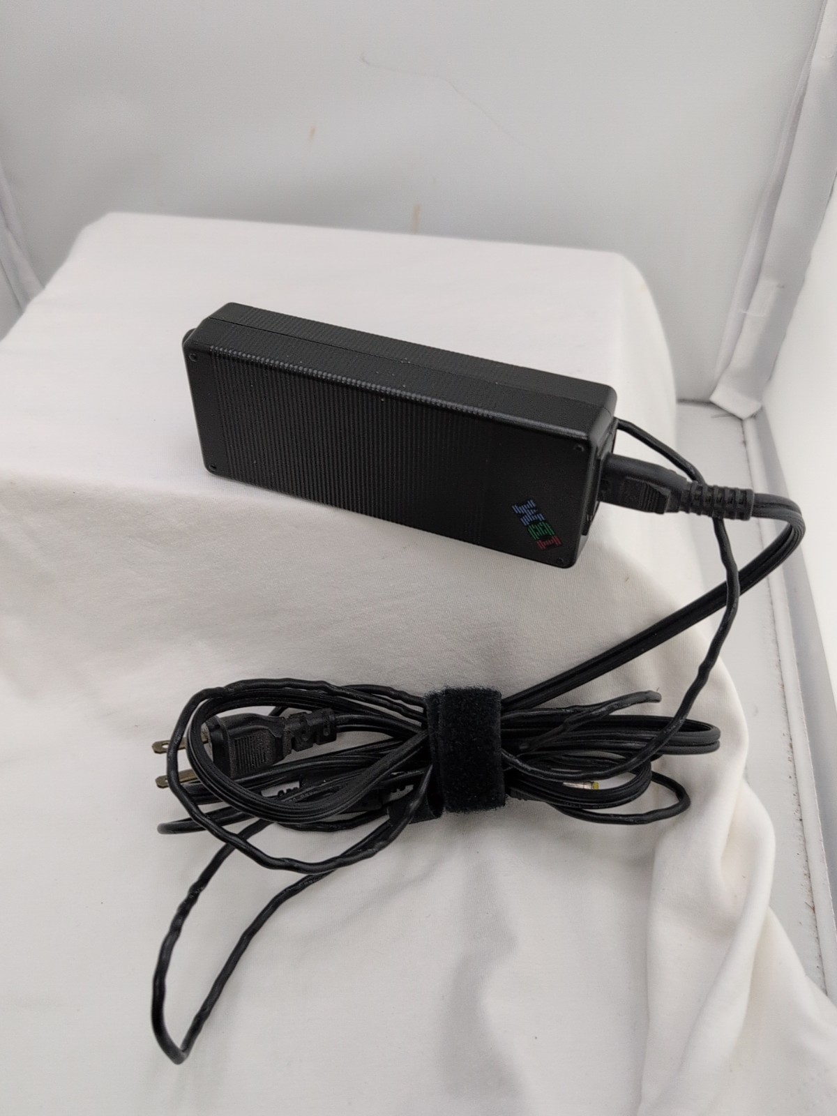 AC Adapter IBM 16v 4.5amp P/N:02K6753 1
