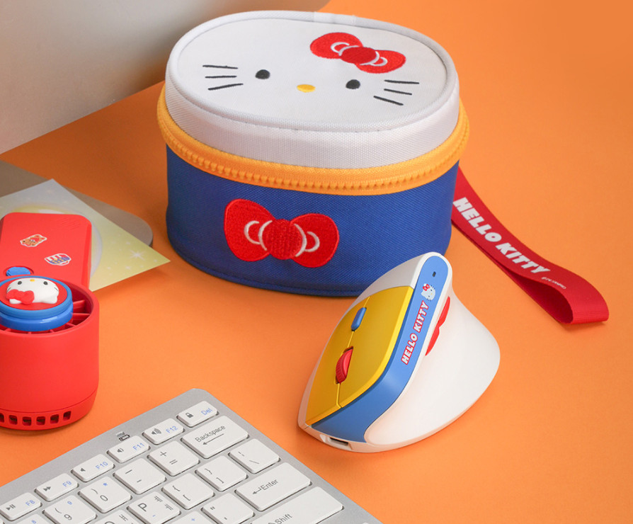 [ROYCHE]Sanrio Rechargeable Wireless Silent Vertical Mouse (Hello Kitty/Pochaco)