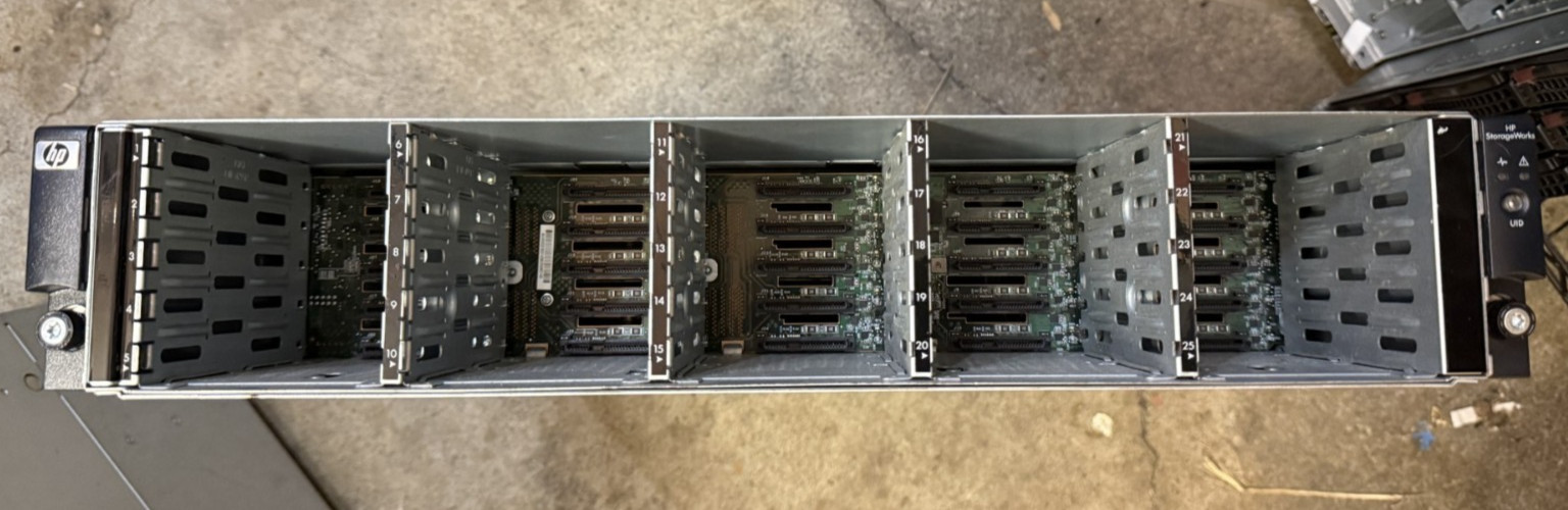 HP Storage Works Server