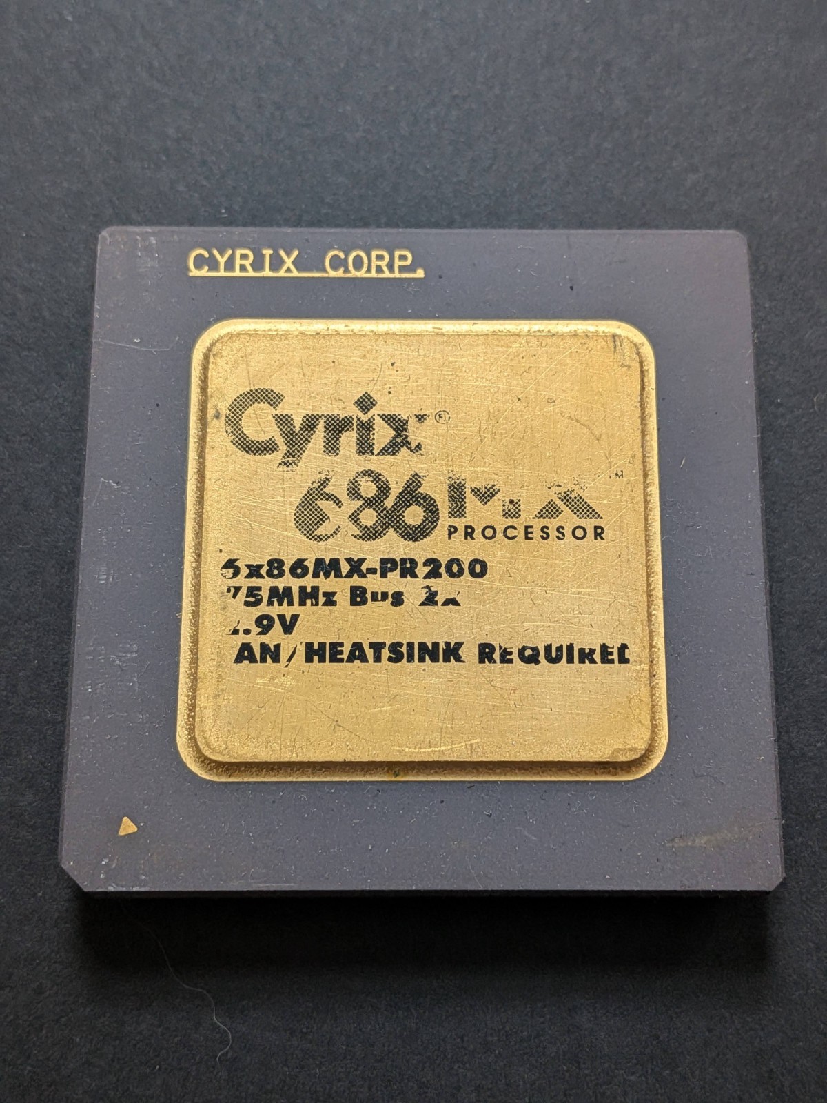 Cyrix 686MX Processor 6x86MX-PR200 Ceramic PGA Vintage CPU Untested