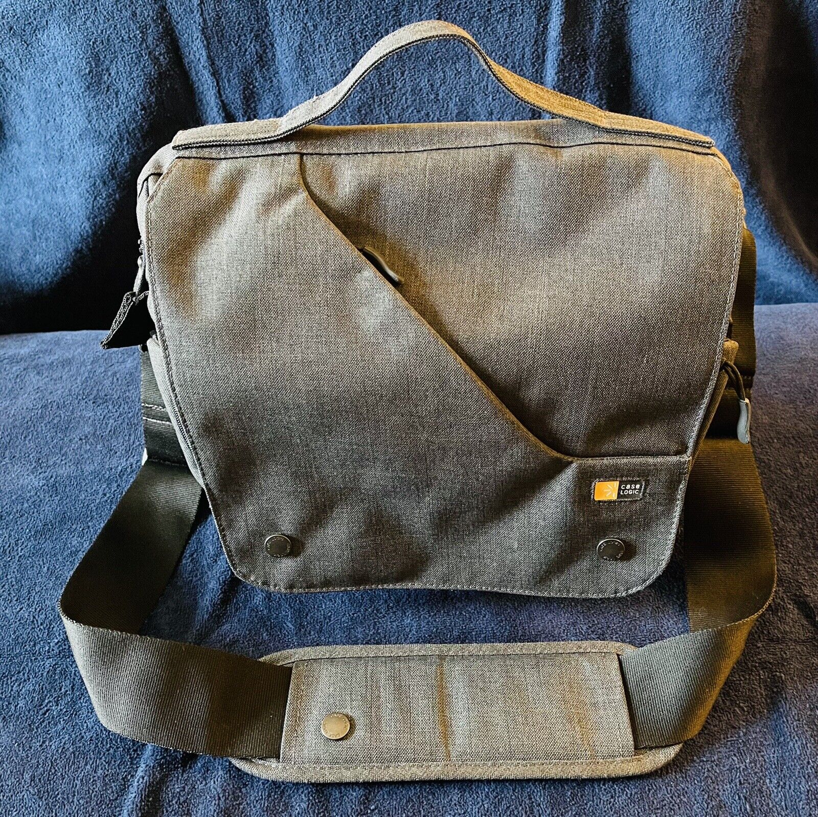 Case Logic Reflexion Camera/iPad Messenger Carrying Bag, Grey, NEW