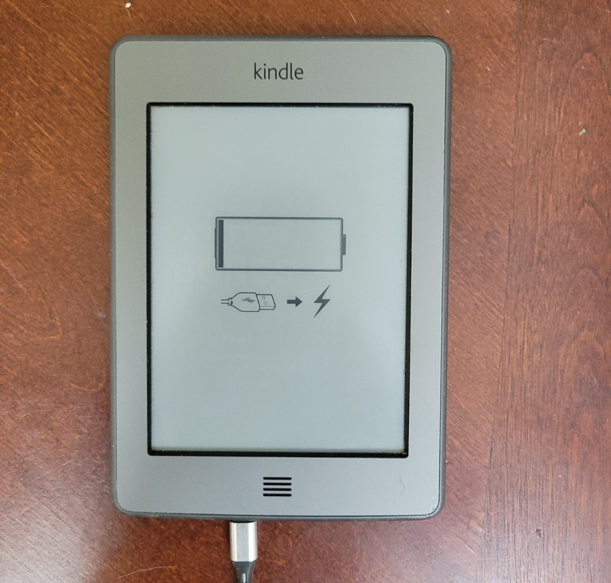 Amazon Kindle Touch 4th Gen with Case and Stylus Bundle – Tested and working