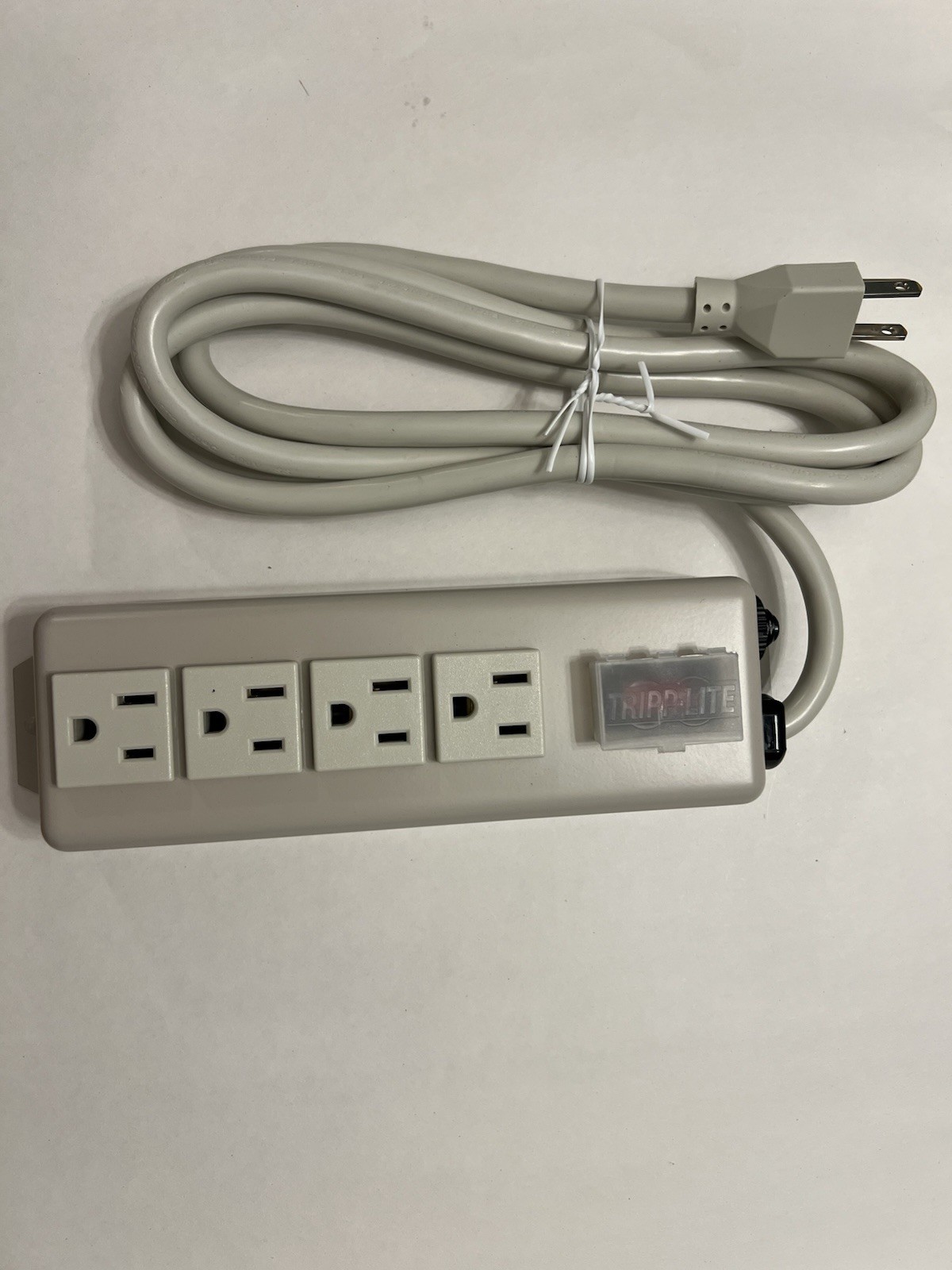 TRIPP LITE 4 OUTLET INDUSTRIALPOWER STRIP