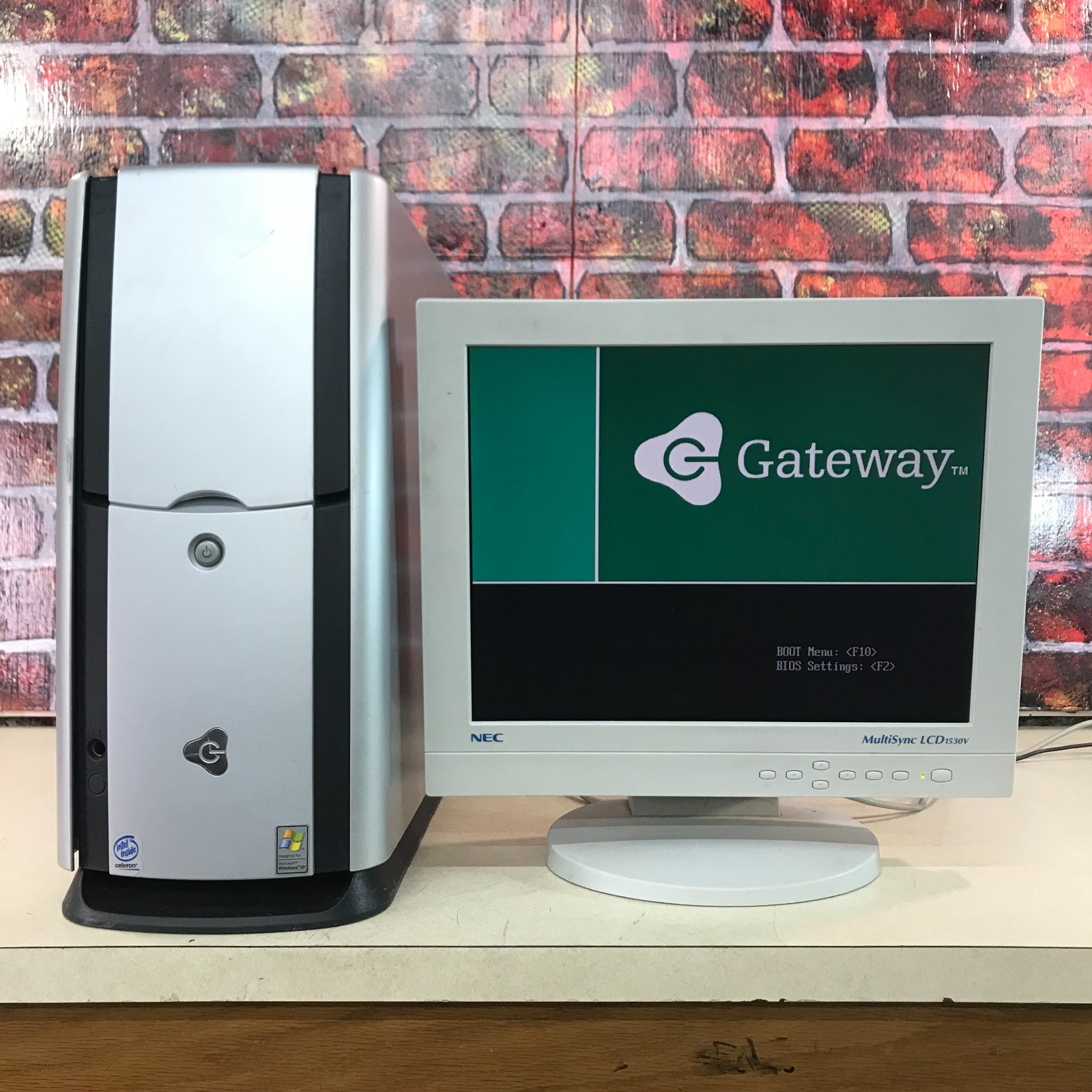Gateway MFATXPNT ES2 300X ATX PC Pentium 4 2.40GHz 512MB RAM No HDD Retro Gaming