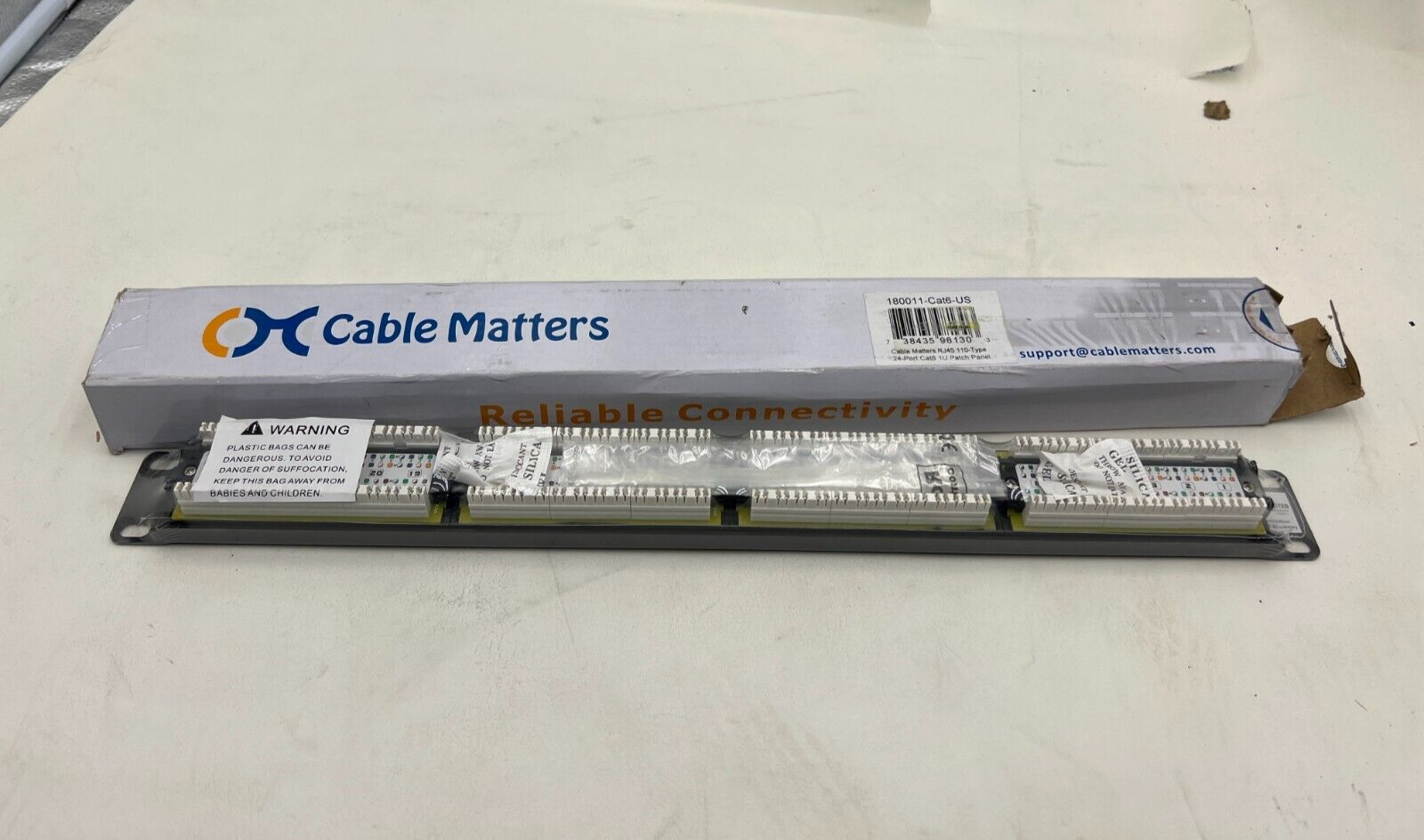 Cable Matters 180011-CAT6 24-Port Rackmount or Wallmount Patch Panel
