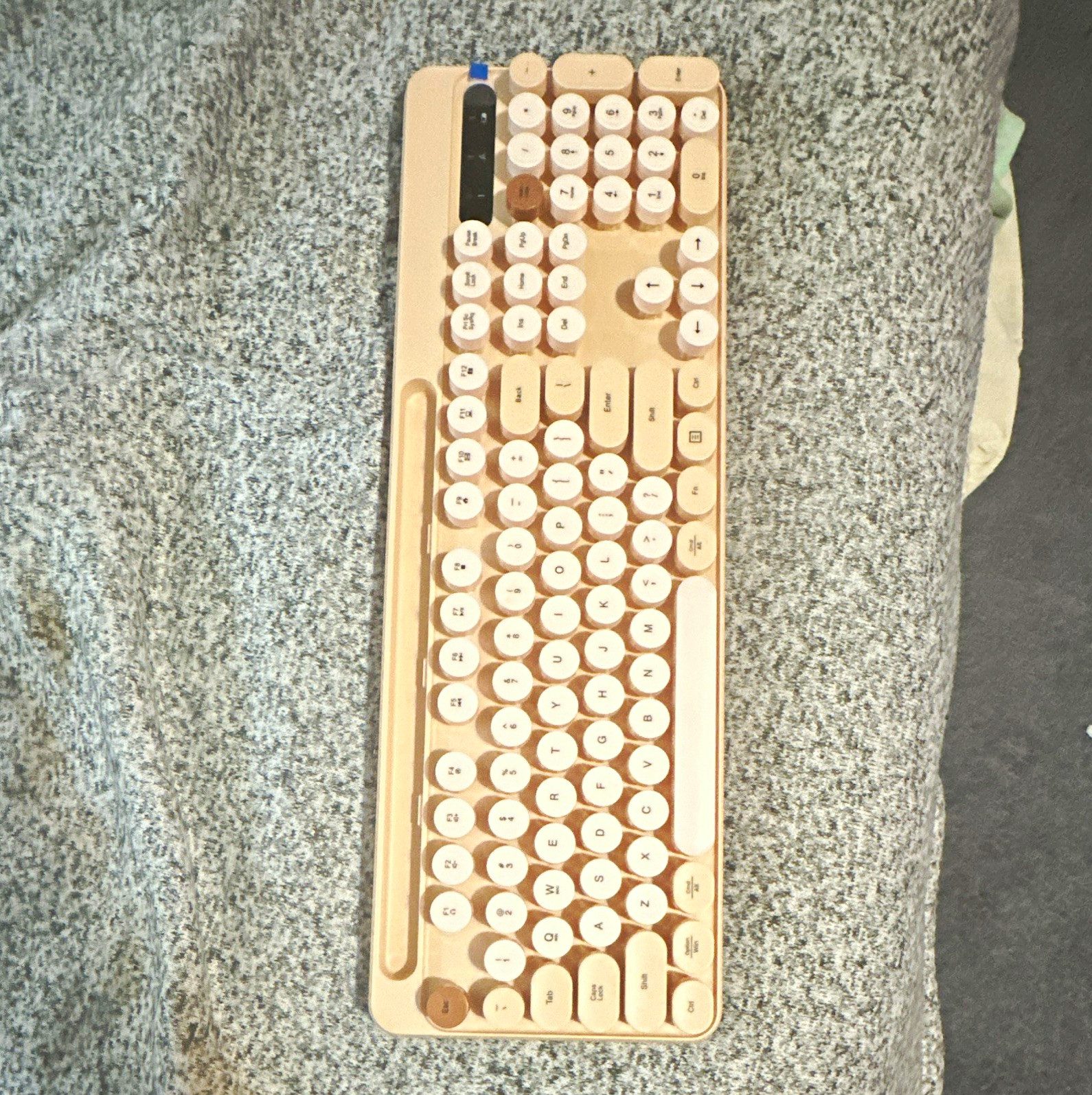 Arteck HB030B Wireless Keyboard w/ Built-In Touchpad, Rose Gold Aluminum