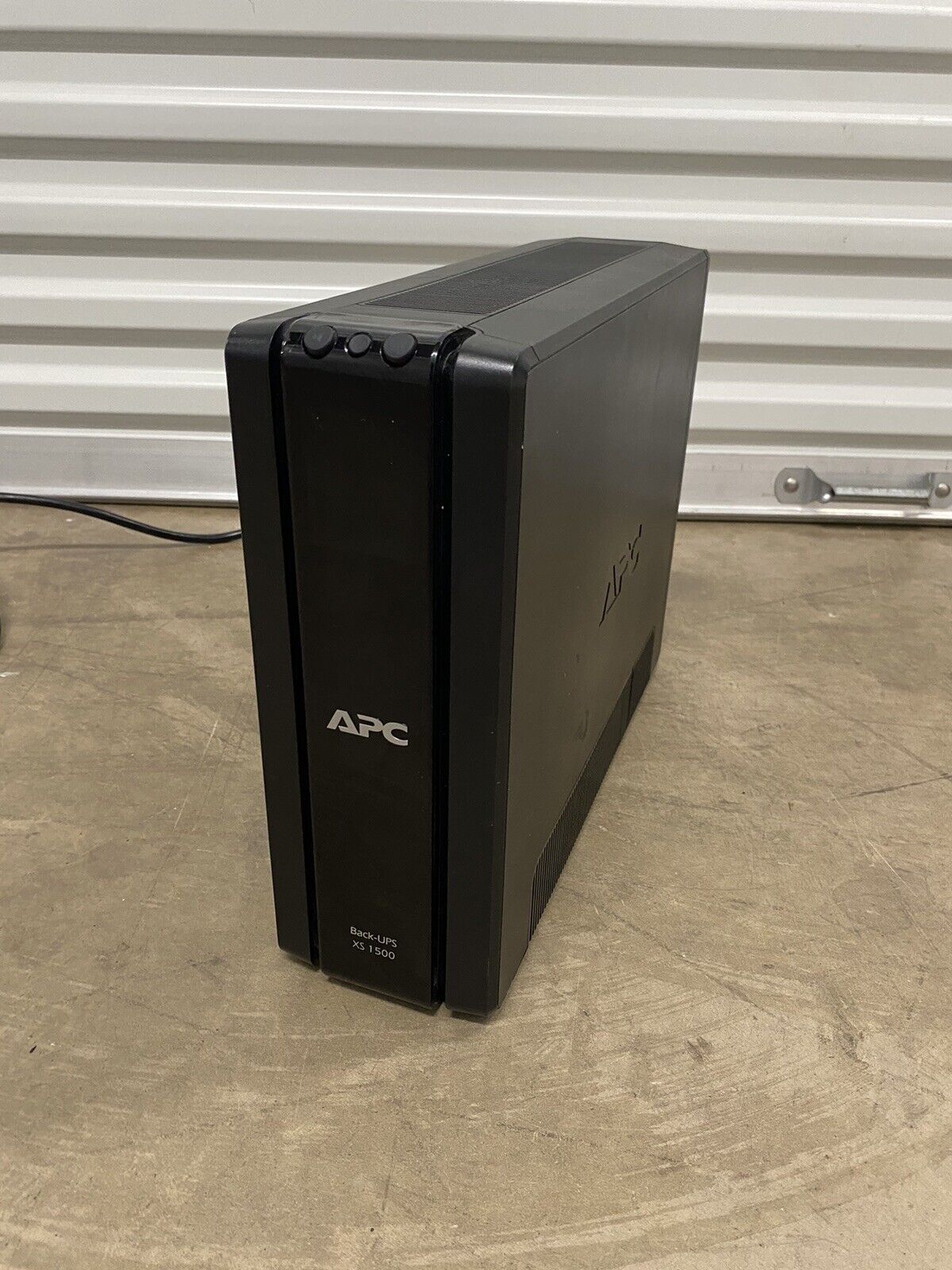 APC BACK UPS XS1500 BX1500G 10 Outlets UPS Power Supply No Battery Tested Works