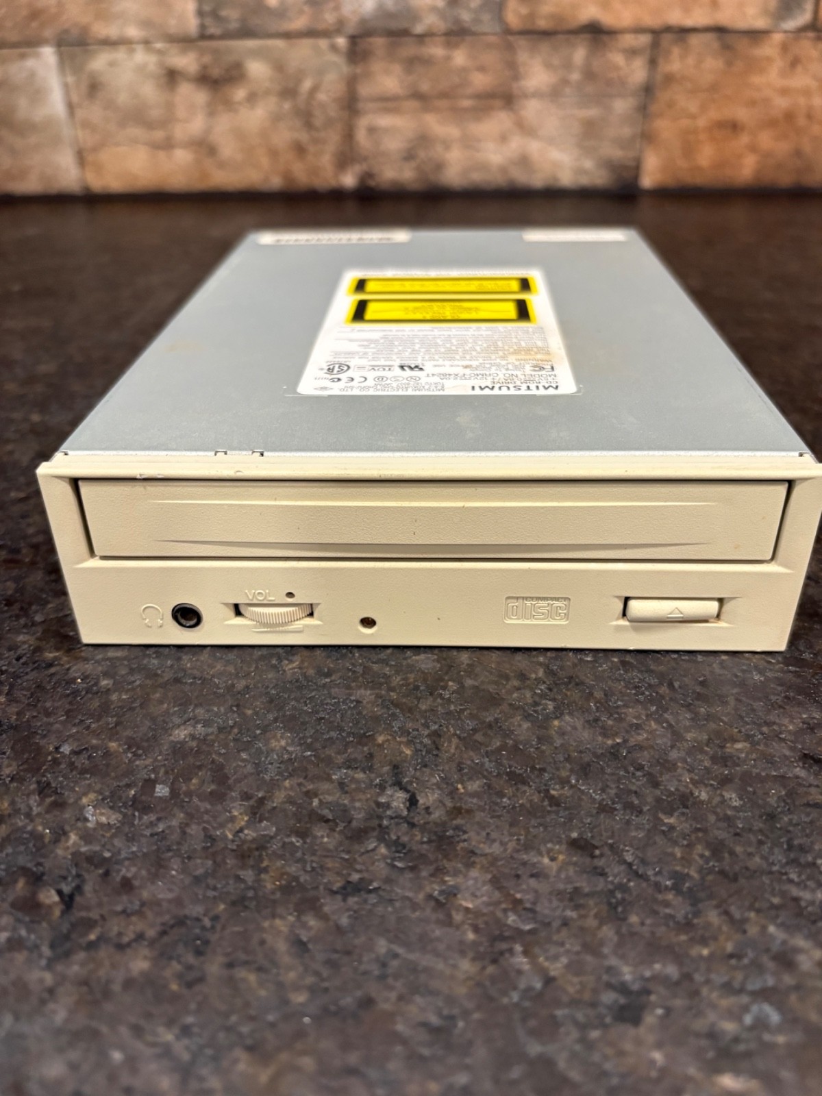 Mitsumi CRMC-FX4824T 48X Internal IDE ATAPI CD-ROM Drive 5.25" Vintage PC