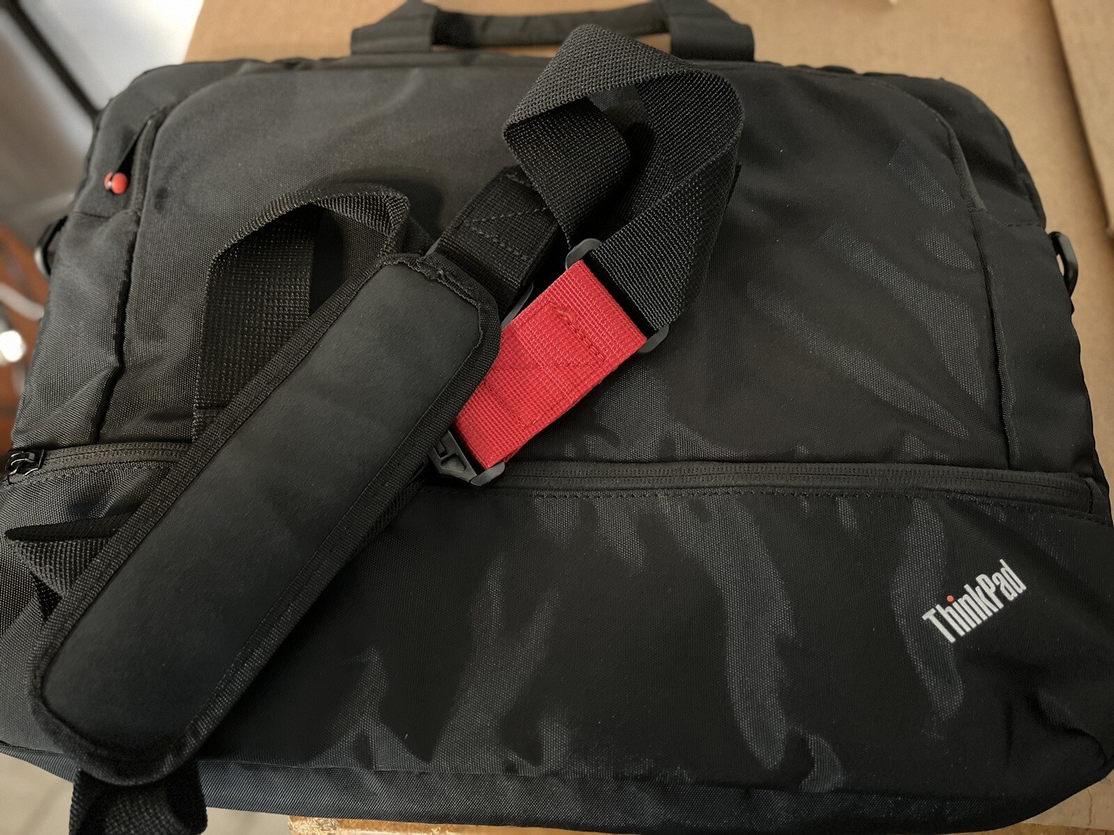 Open Box Lot Of 30 ThinkPad Notebook Bag Case Travel Black fits 16" Laptop