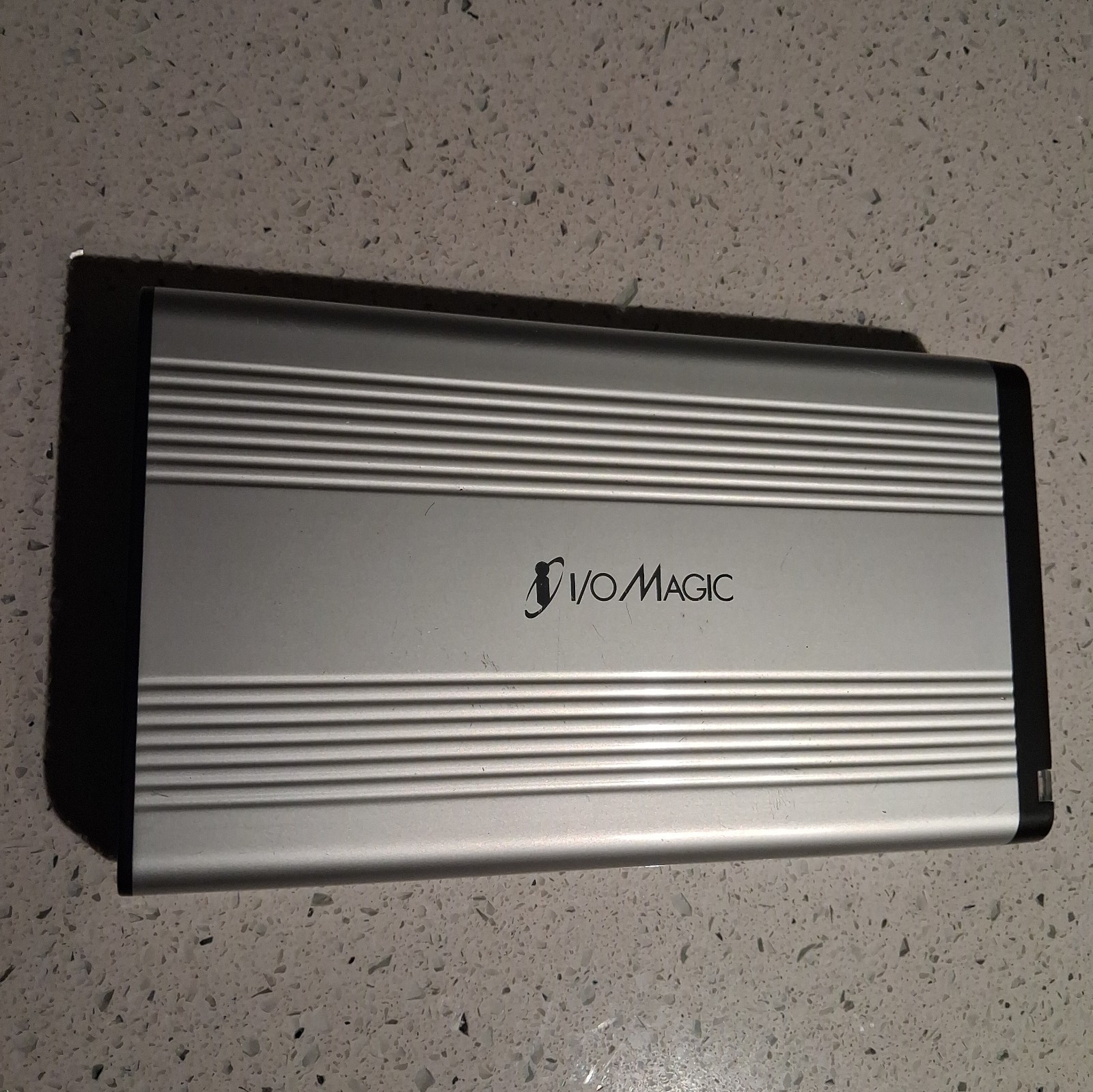 I/O Magic Stable external Hard Drive  3.5 inch 80 GB -  No Power Cords,  Works