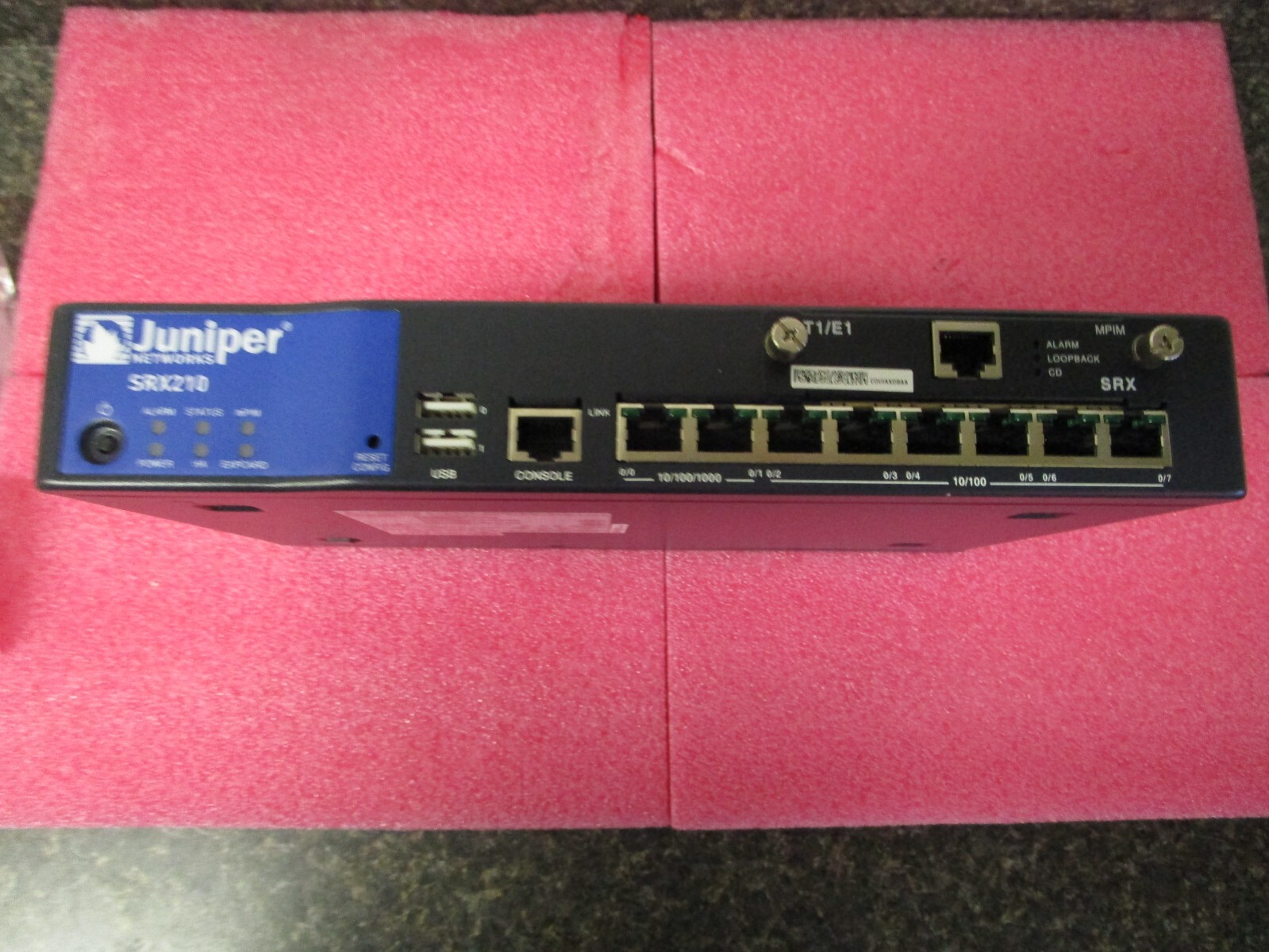 Juniper Networks SRX210HE2 - Refurbished