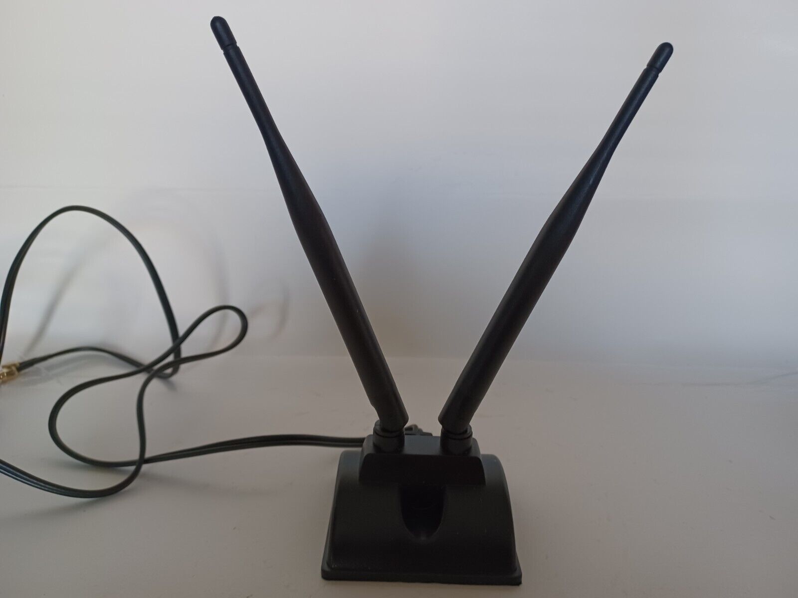 2.4G/5G Dual-Band Antenna with Base Wireless Network Card WIFI SMA Antenna