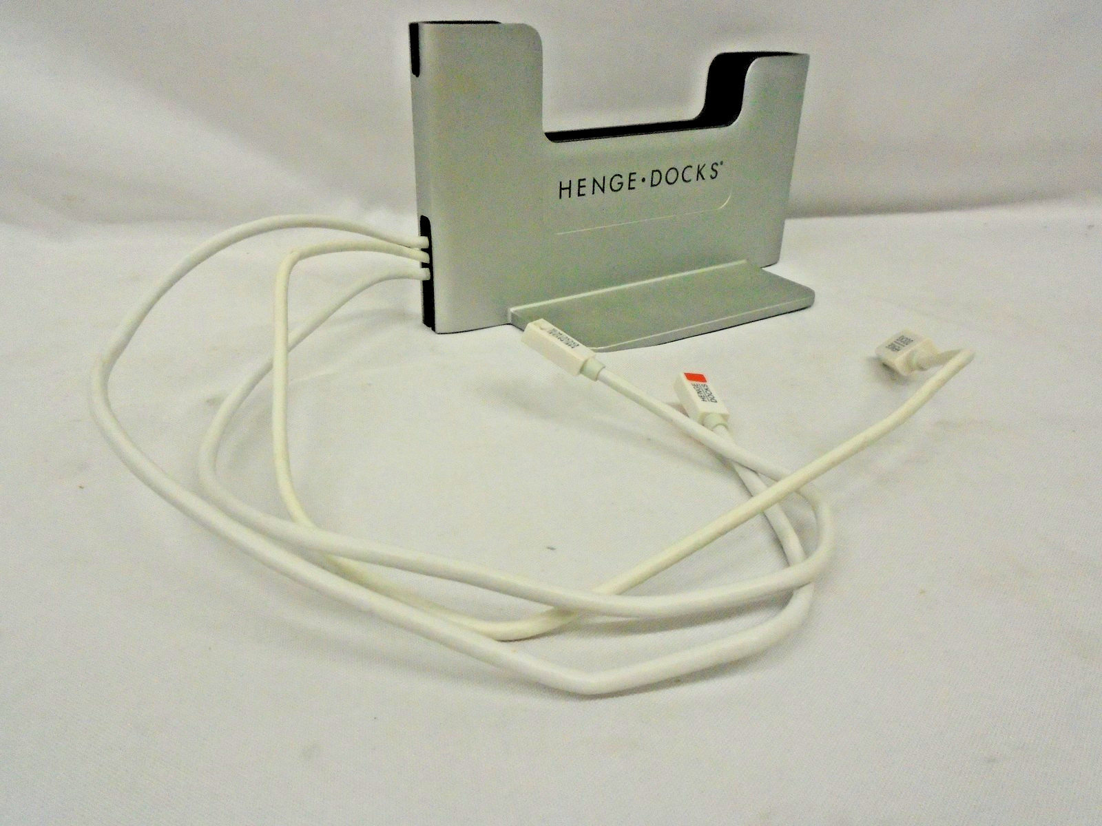 HENGE DOCKS HD04VA13MBPR DOCKING STATION FOR 13" MACBOOK PRO RETINA DISPLAY