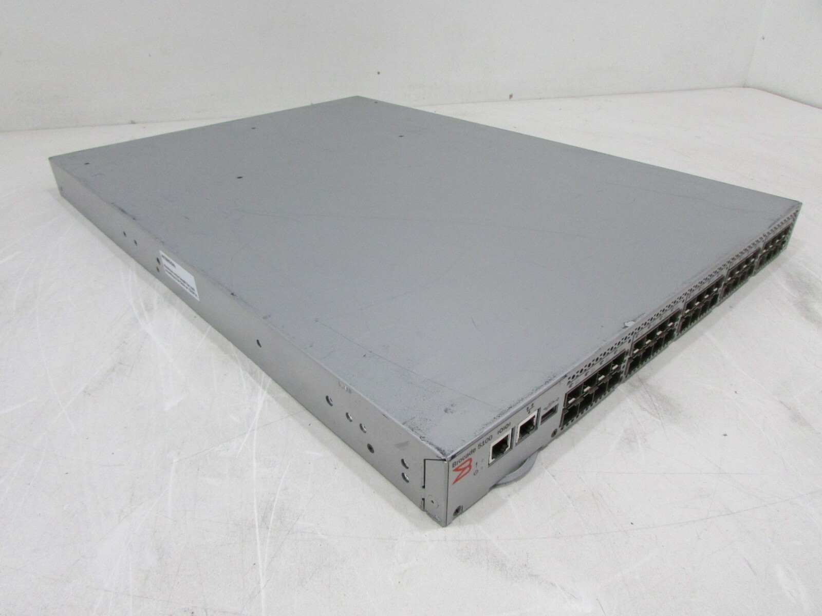 Brocade 40 Port DL-5120-0003 Fiber Channel Switch 24 Active Ports 